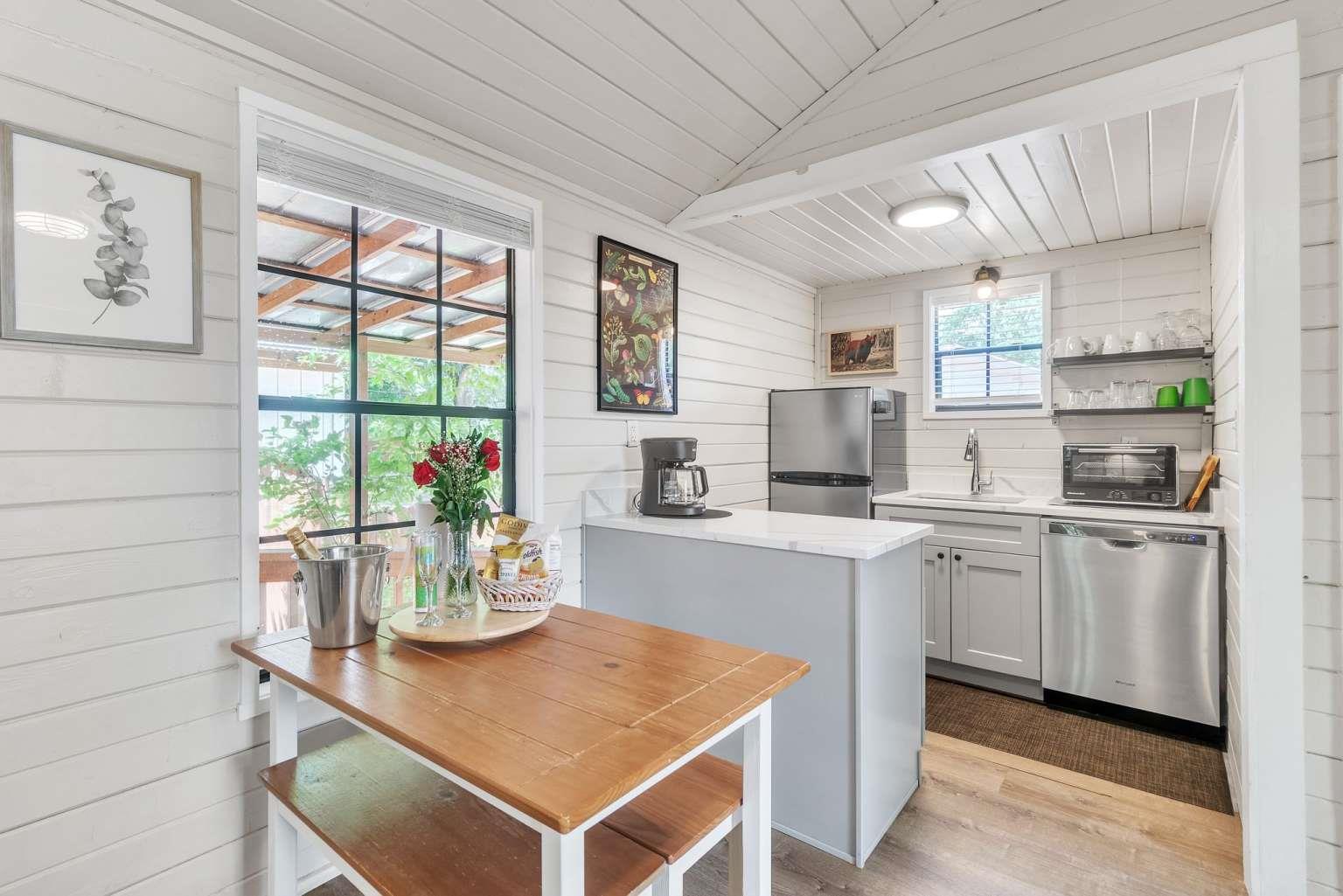 107-109 Scudder Ln, Wimberley, TX 78676