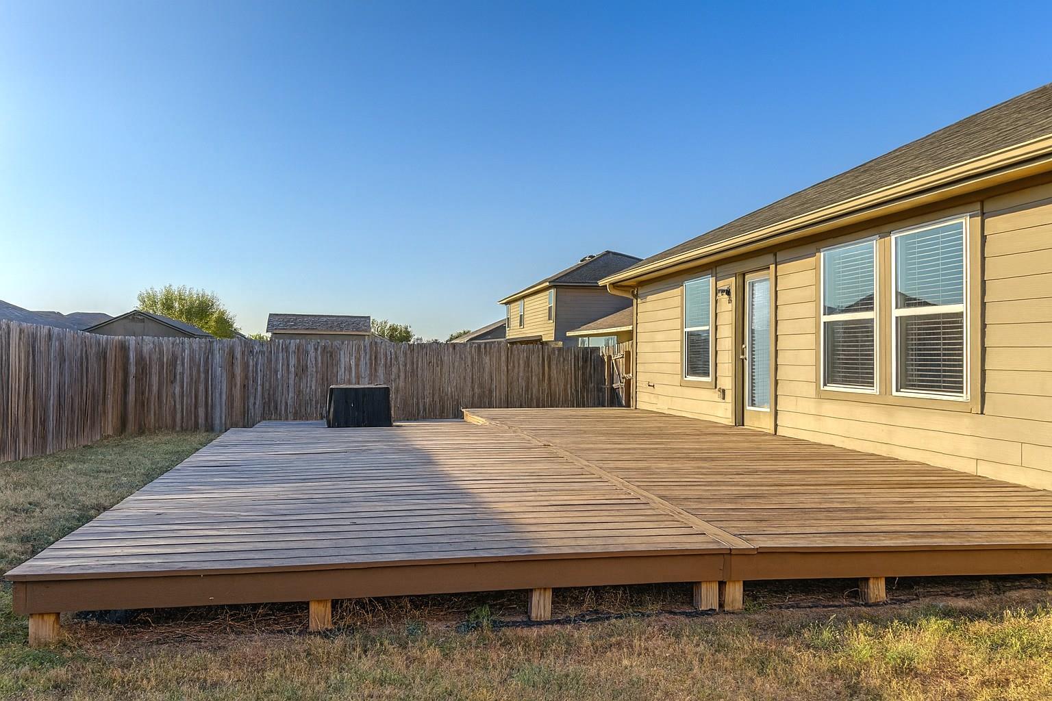 1032 Sandwell Ct, Seguin, TX 78155