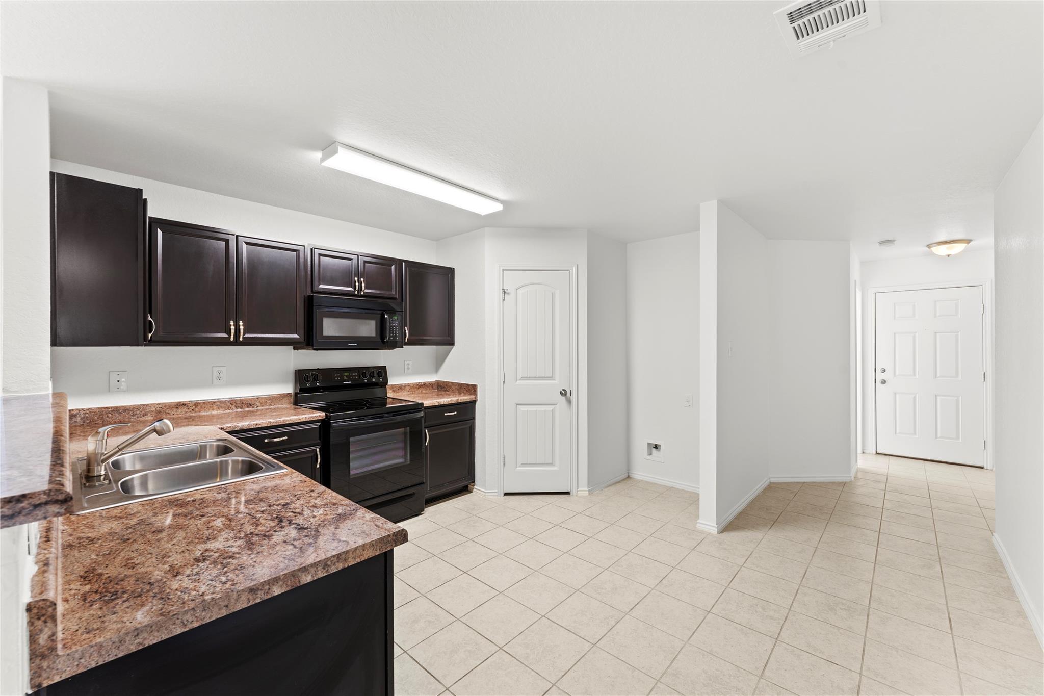 1032 Sandwell Ct, Seguin, TX 78155