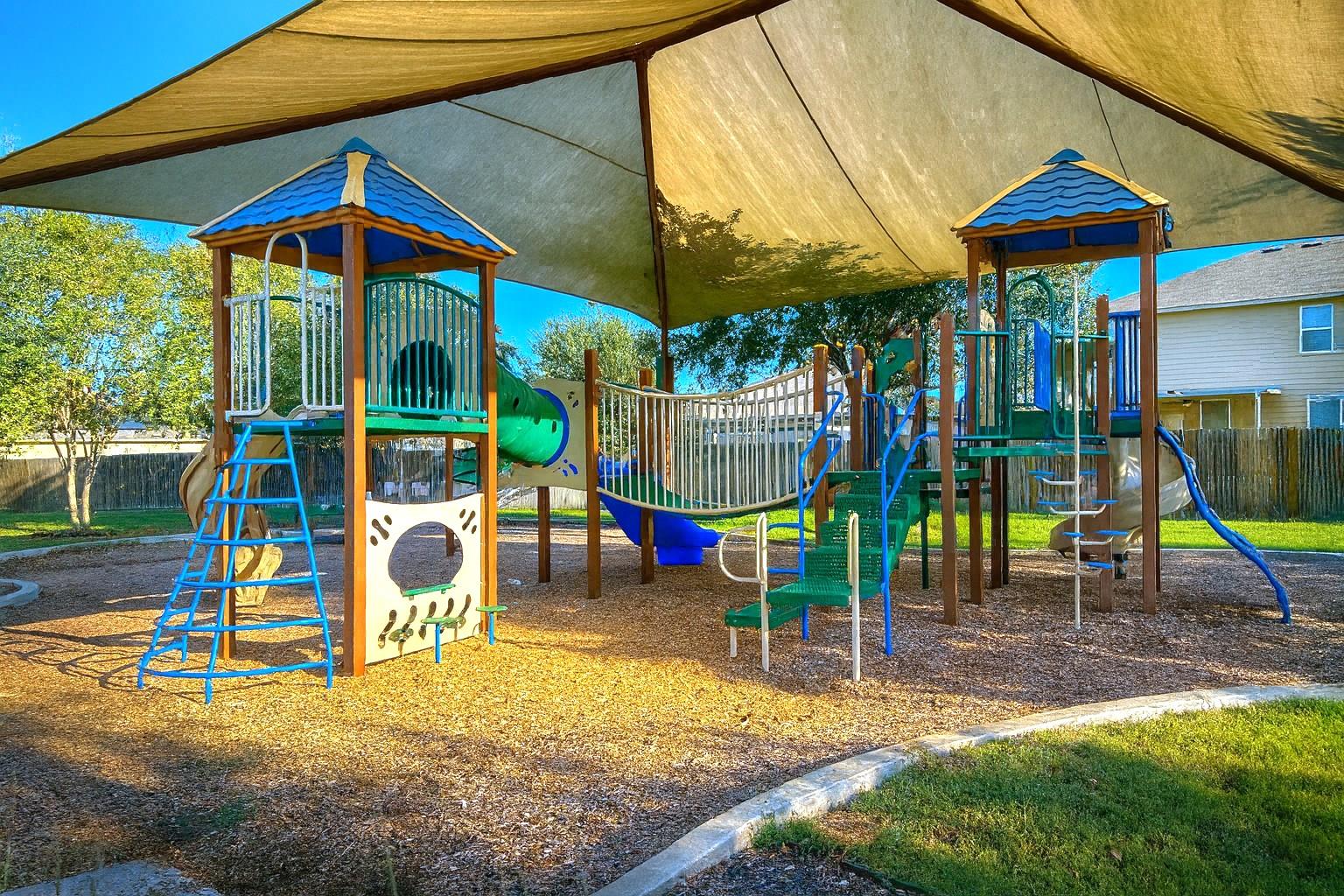 1032 Sandwell Ct, Seguin, TX 78155