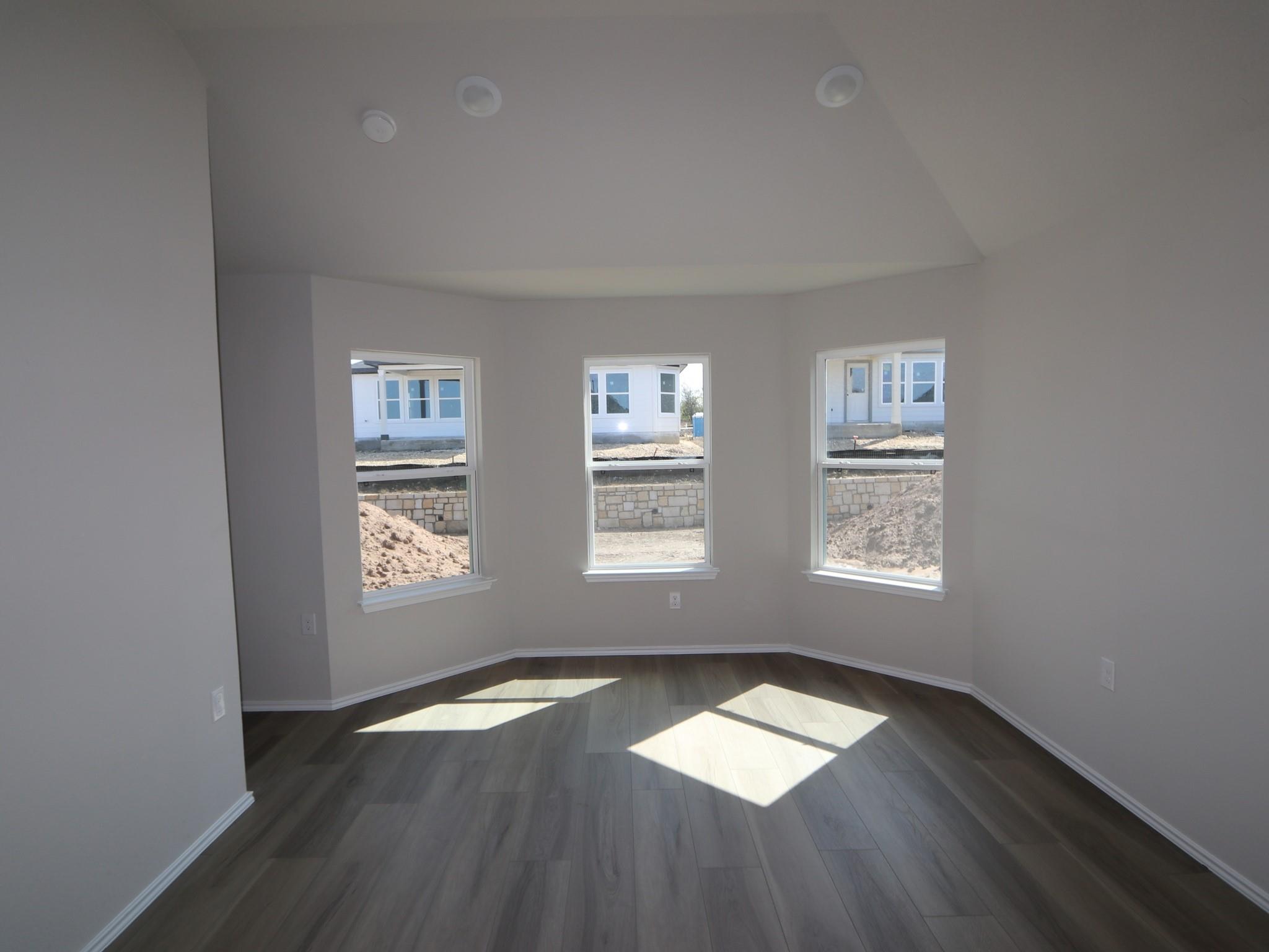 9105 Furman Dr, Austin, TX 78747