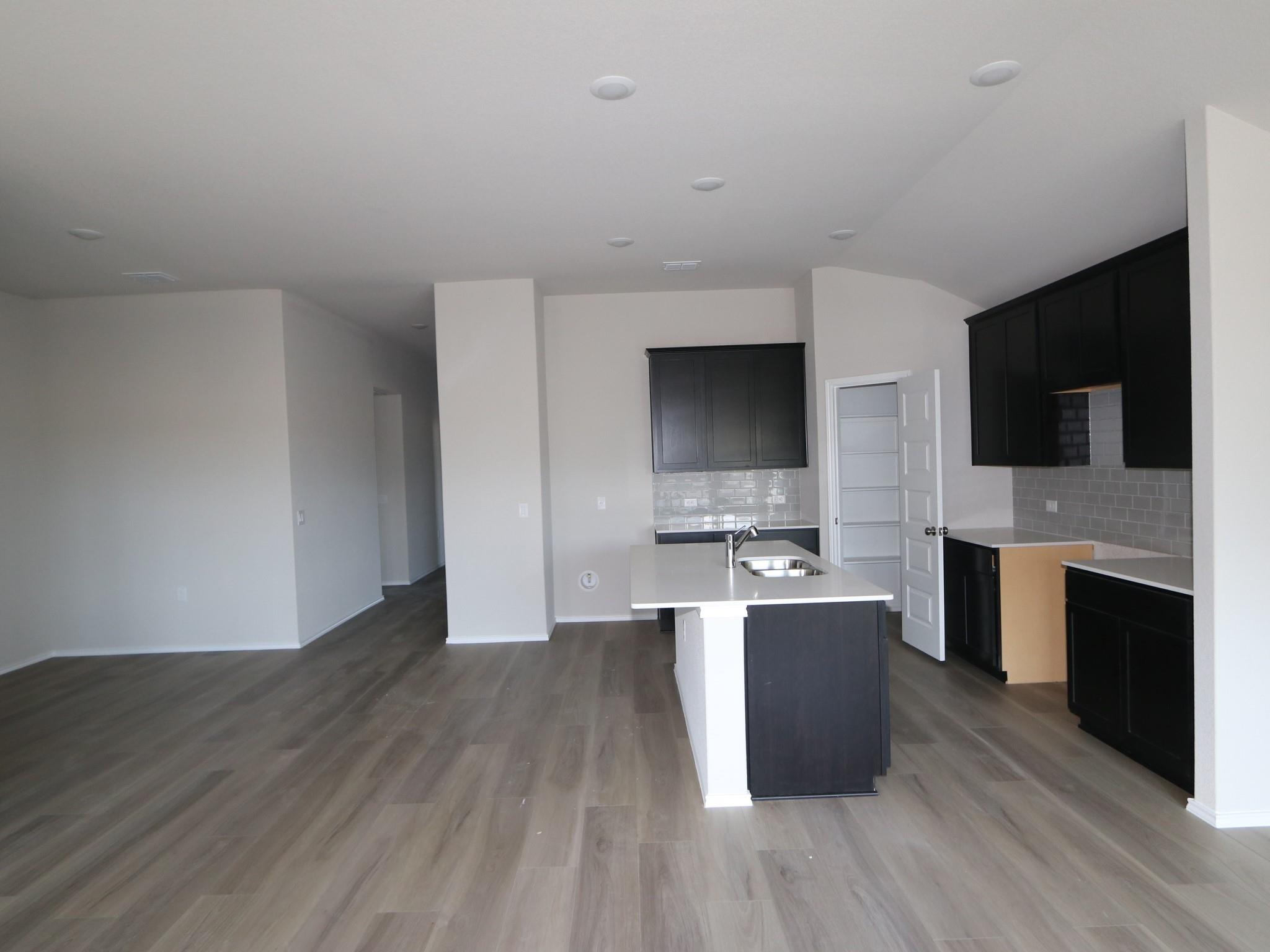 9105 Furman Dr, Austin, TX 78747