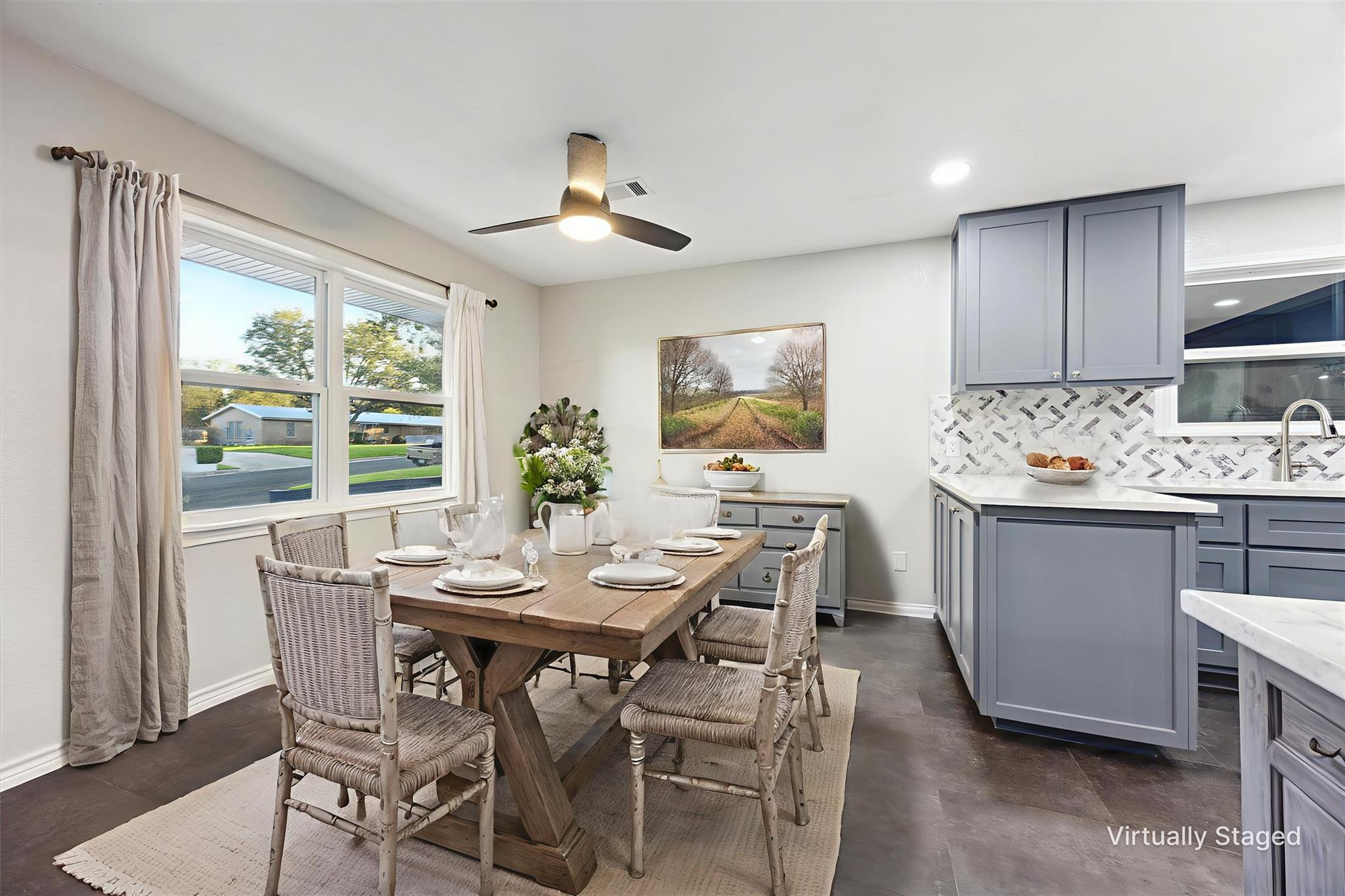 1305 W 1st St, Lampasas, TX 76550