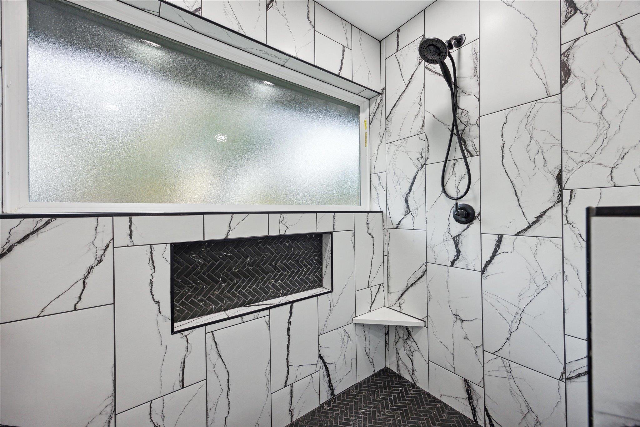 1305 W 1st St, Lampasas, TX 76550