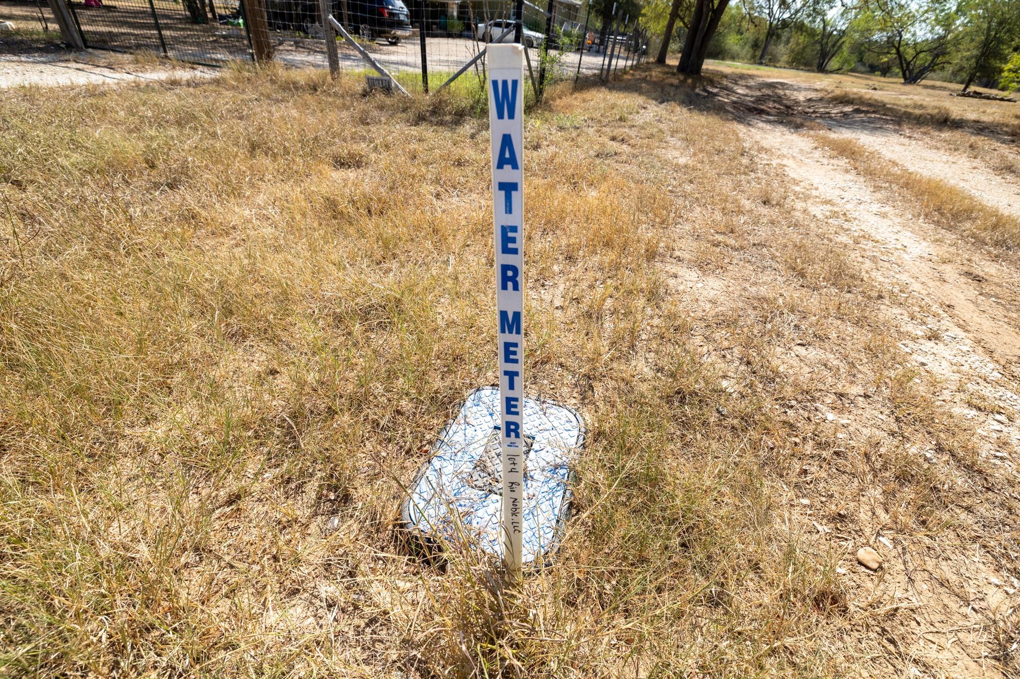 133 Wright Dr, Cedar Creek, TX 78612