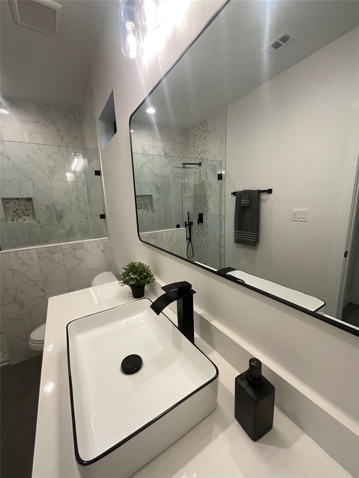 4400 Lindberg Ln, Lago Vista, TX 78645