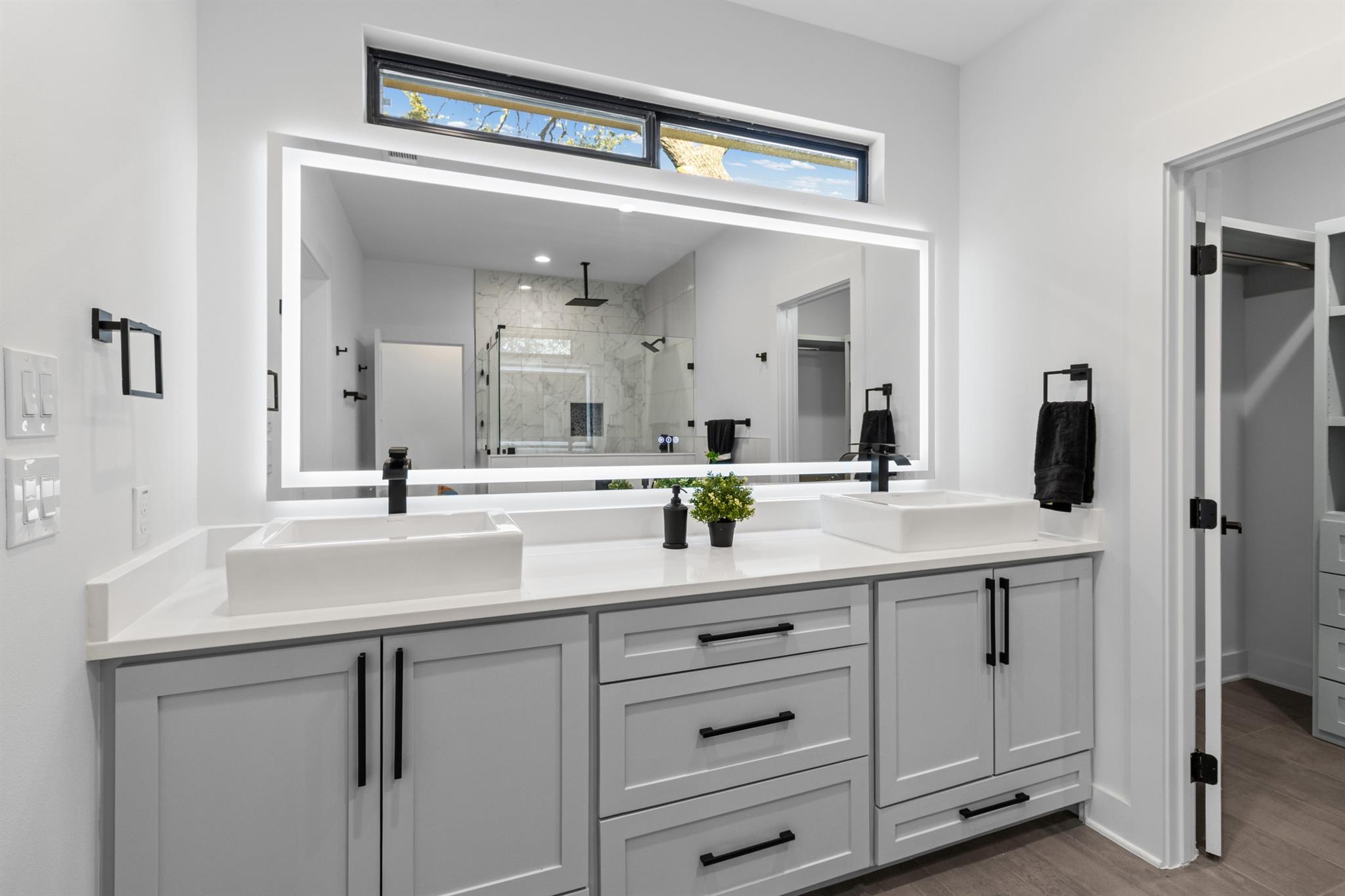 4400 Lindberg Ln, Lago Vista, TX 78645