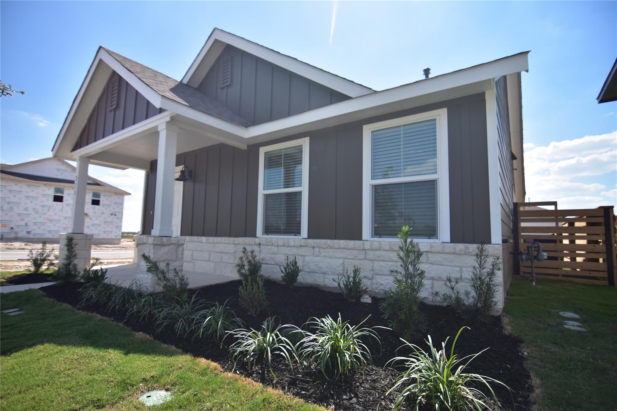 275 Bugbee, Kyle, TX 78640