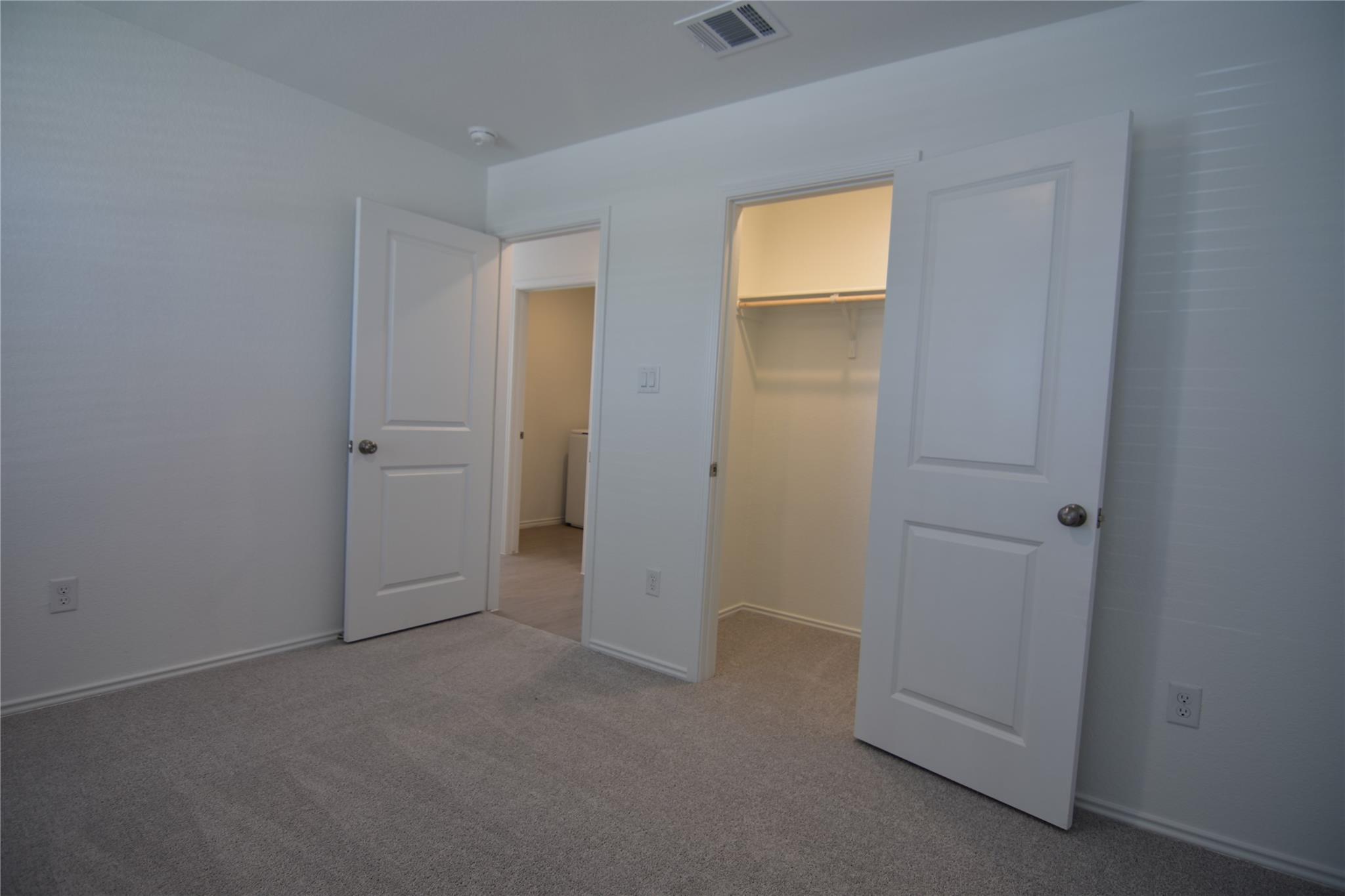 275 Bugbee, Kyle, TX 78640