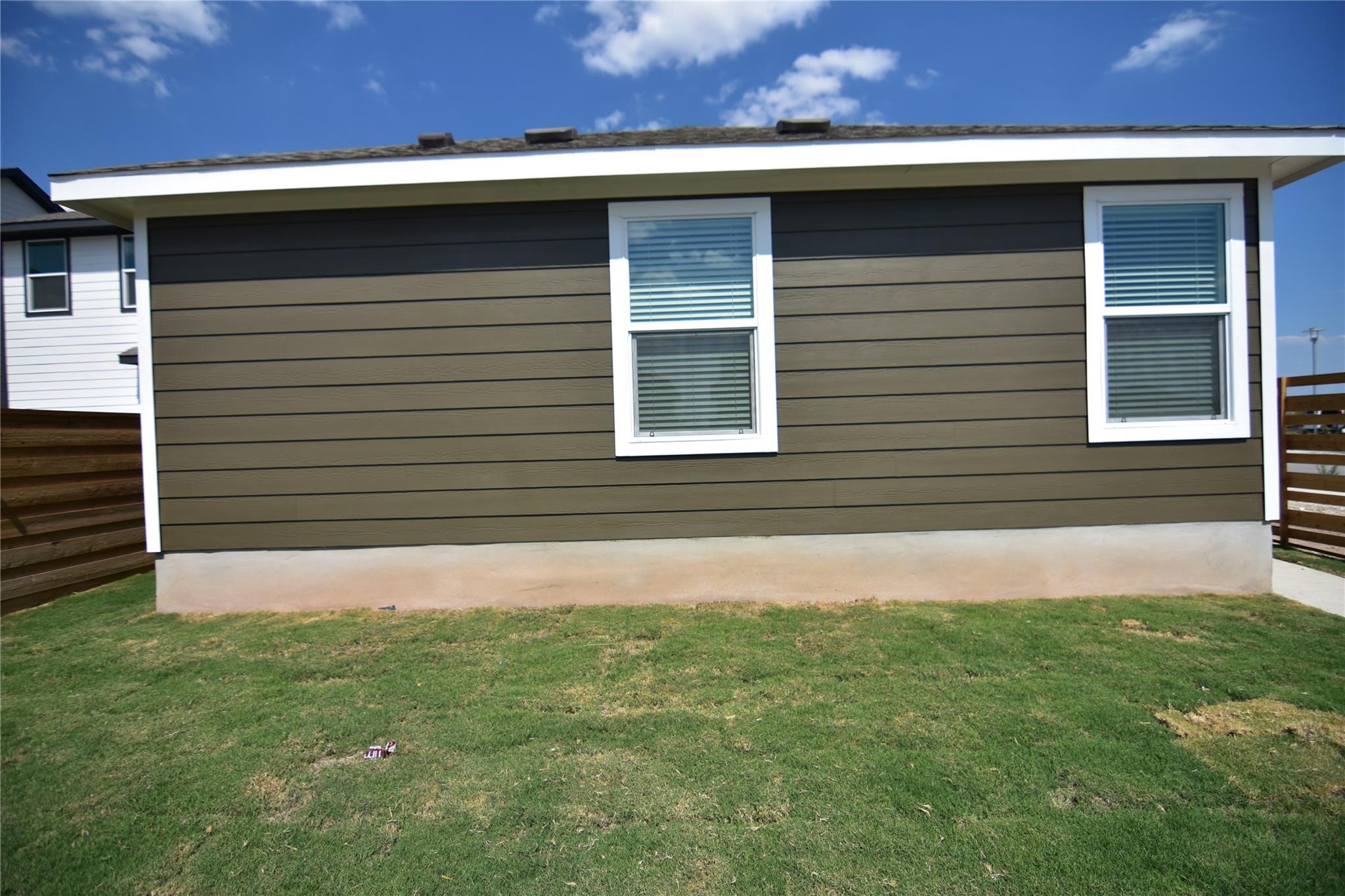 275 Bugbee, Kyle, TX 78640