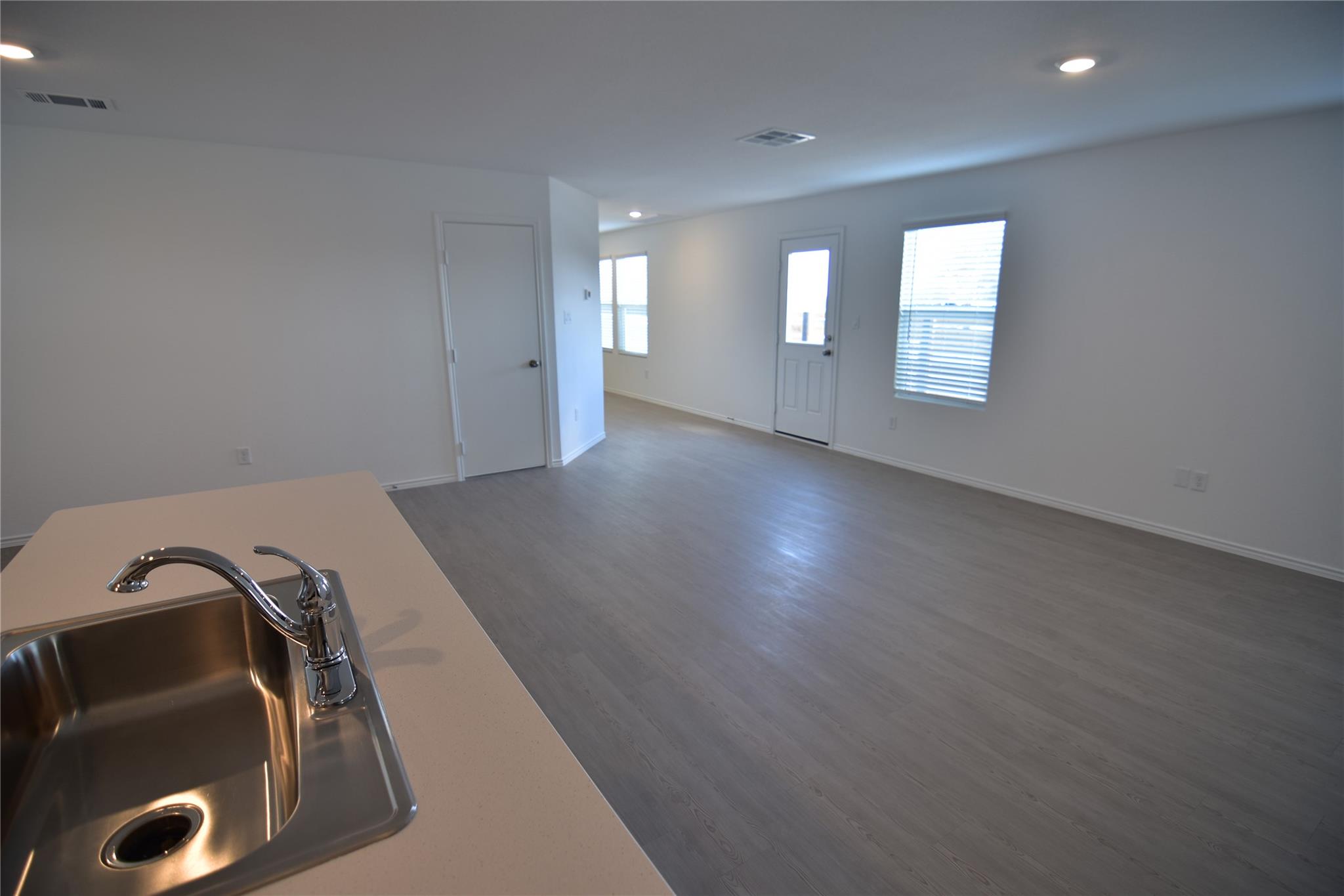 275 Bugbee, Kyle, TX 78640