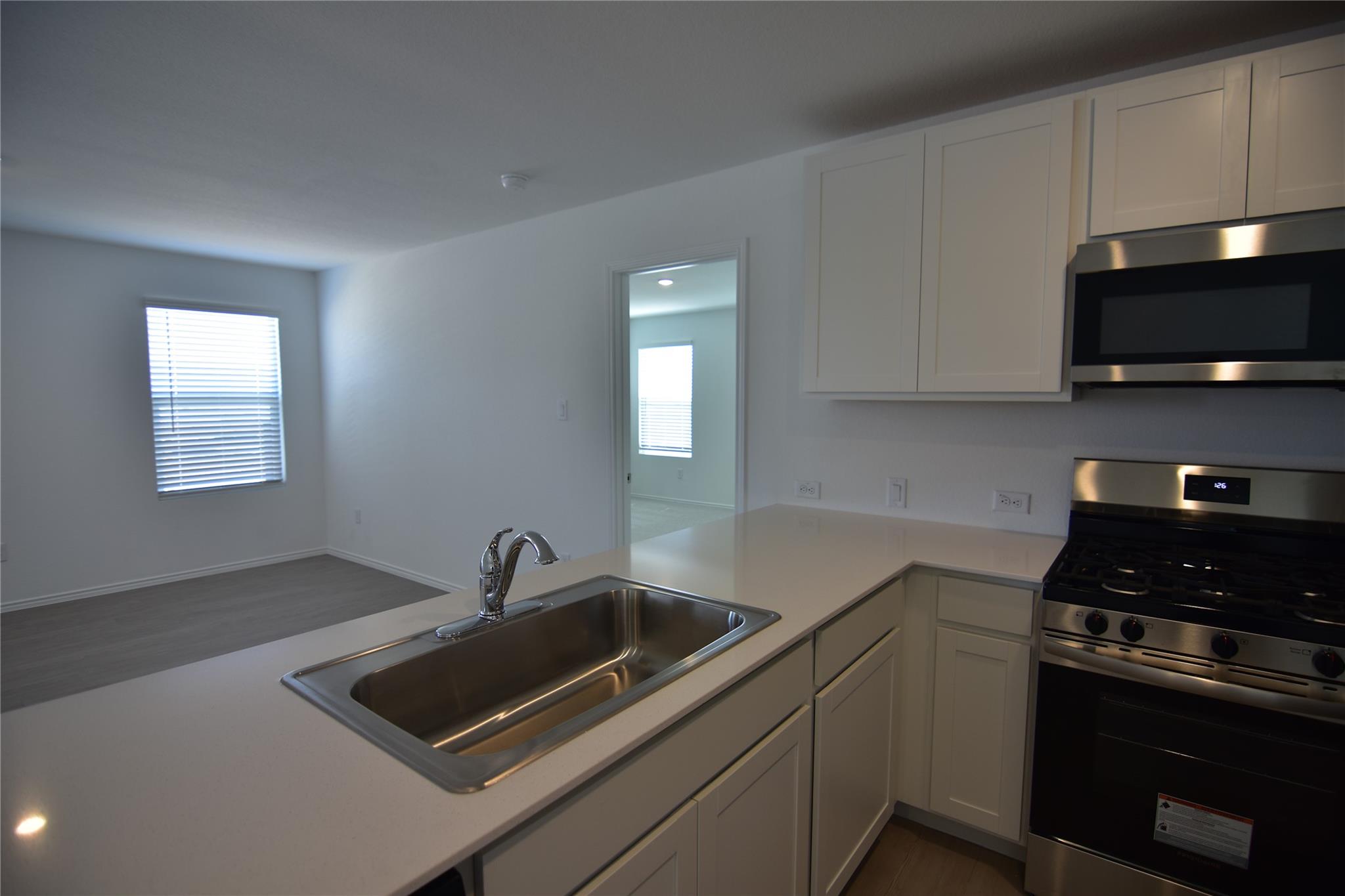 275 Bugbee, Kyle, TX 78640