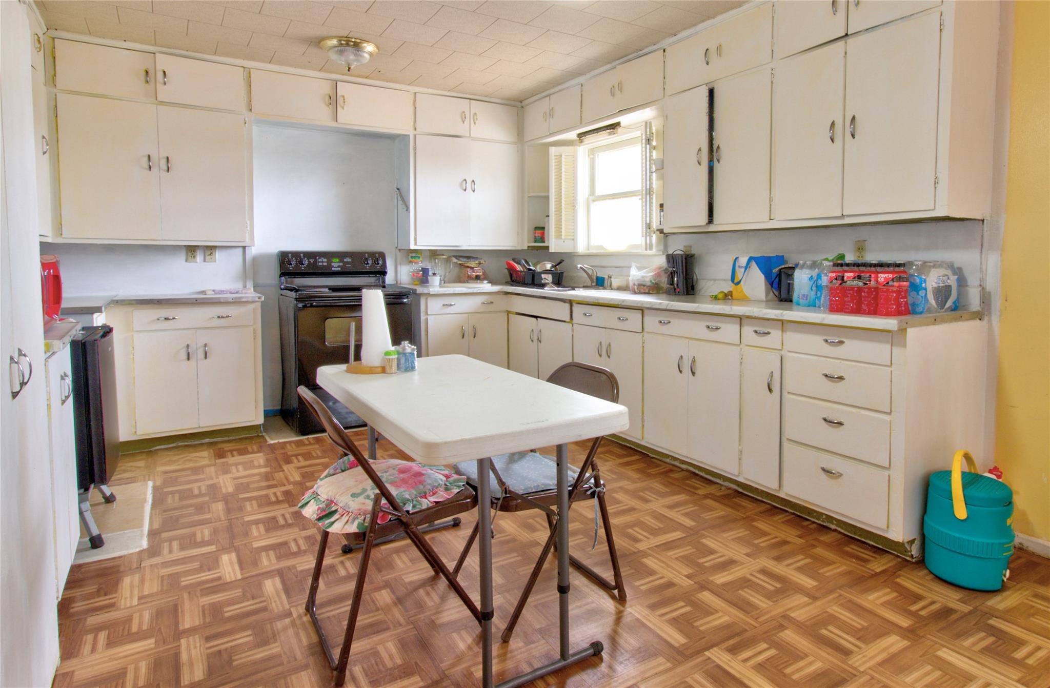 500 N Texas Ave, Nixon, TX 78140