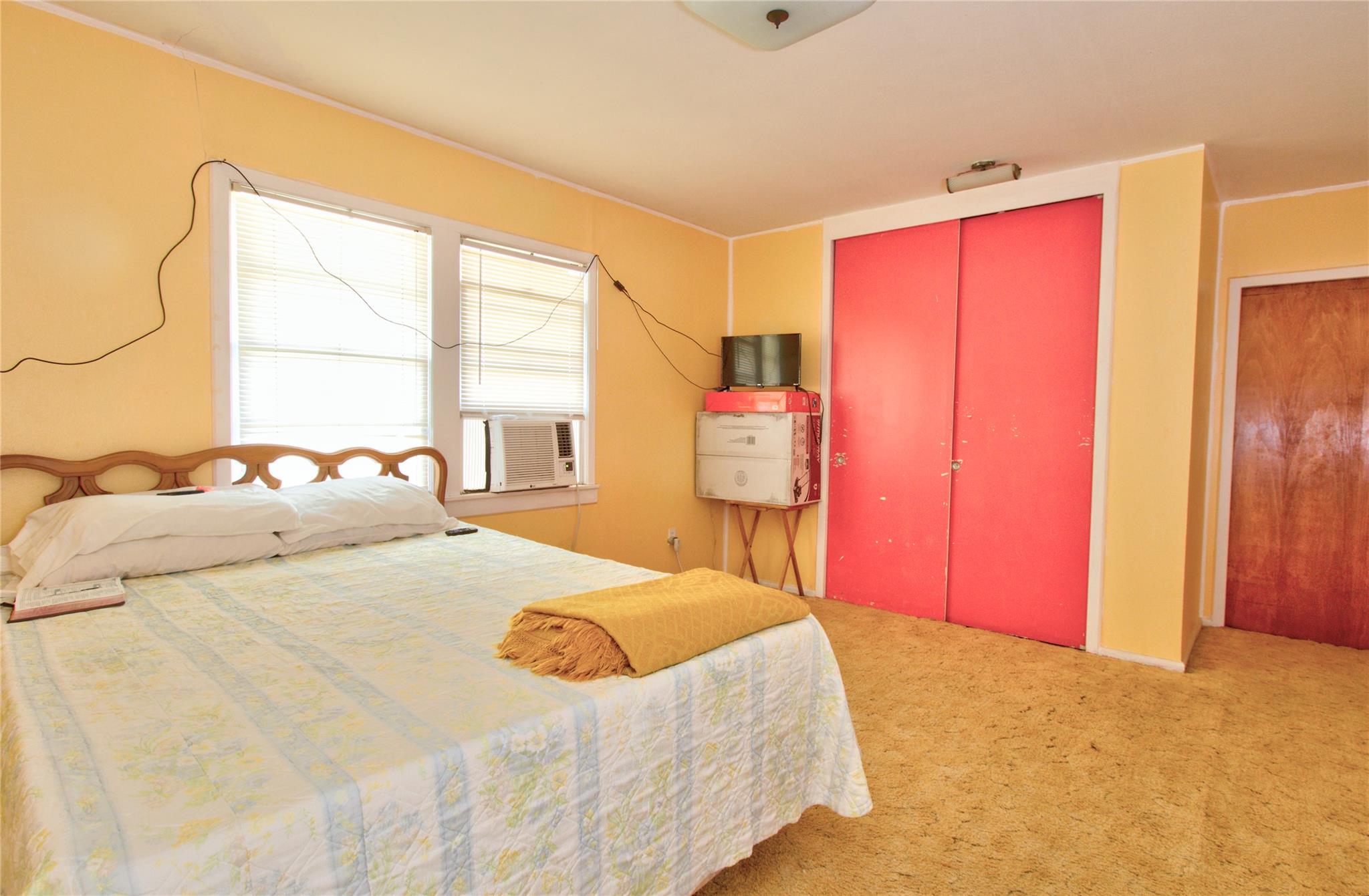 500 N Texas Ave, Nixon, TX 78140