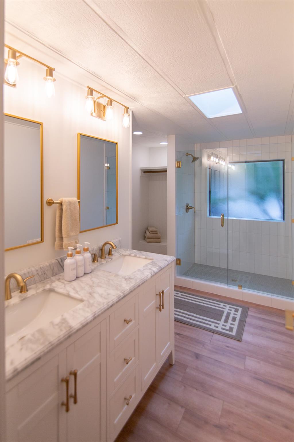 17307 E Darleen Dr, Leander, TX 78641