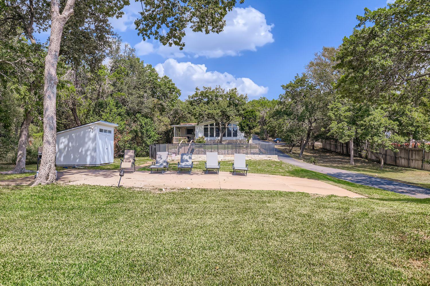 17307 E Darleen Dr, Leander, TX 78641
