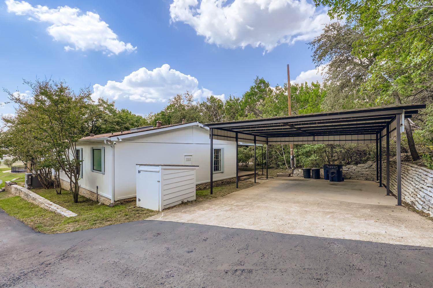 17307 E Darleen Dr, Leander, TX 78641