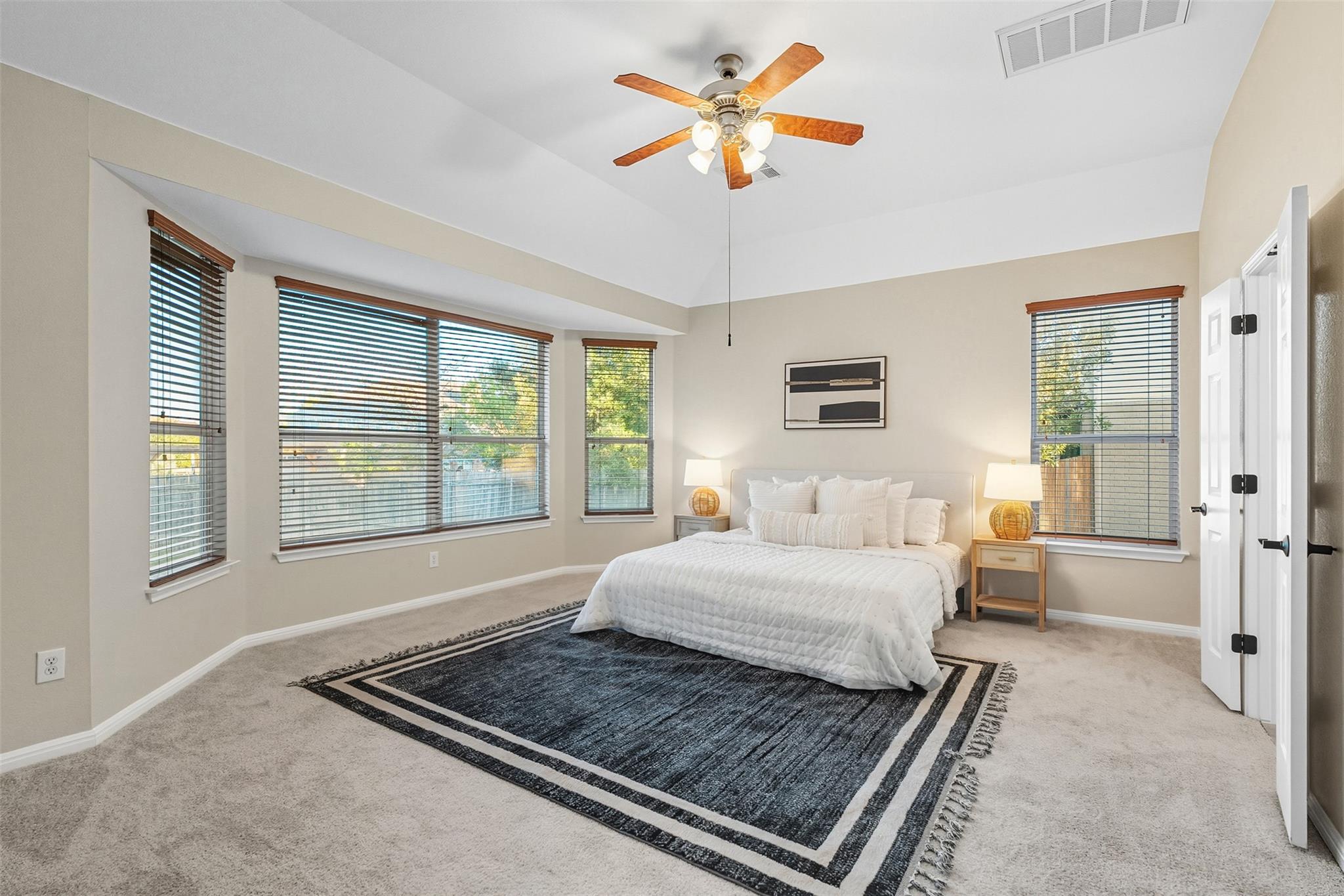 19913 Dornick Hills Ln, Pflugerville, TX 78660