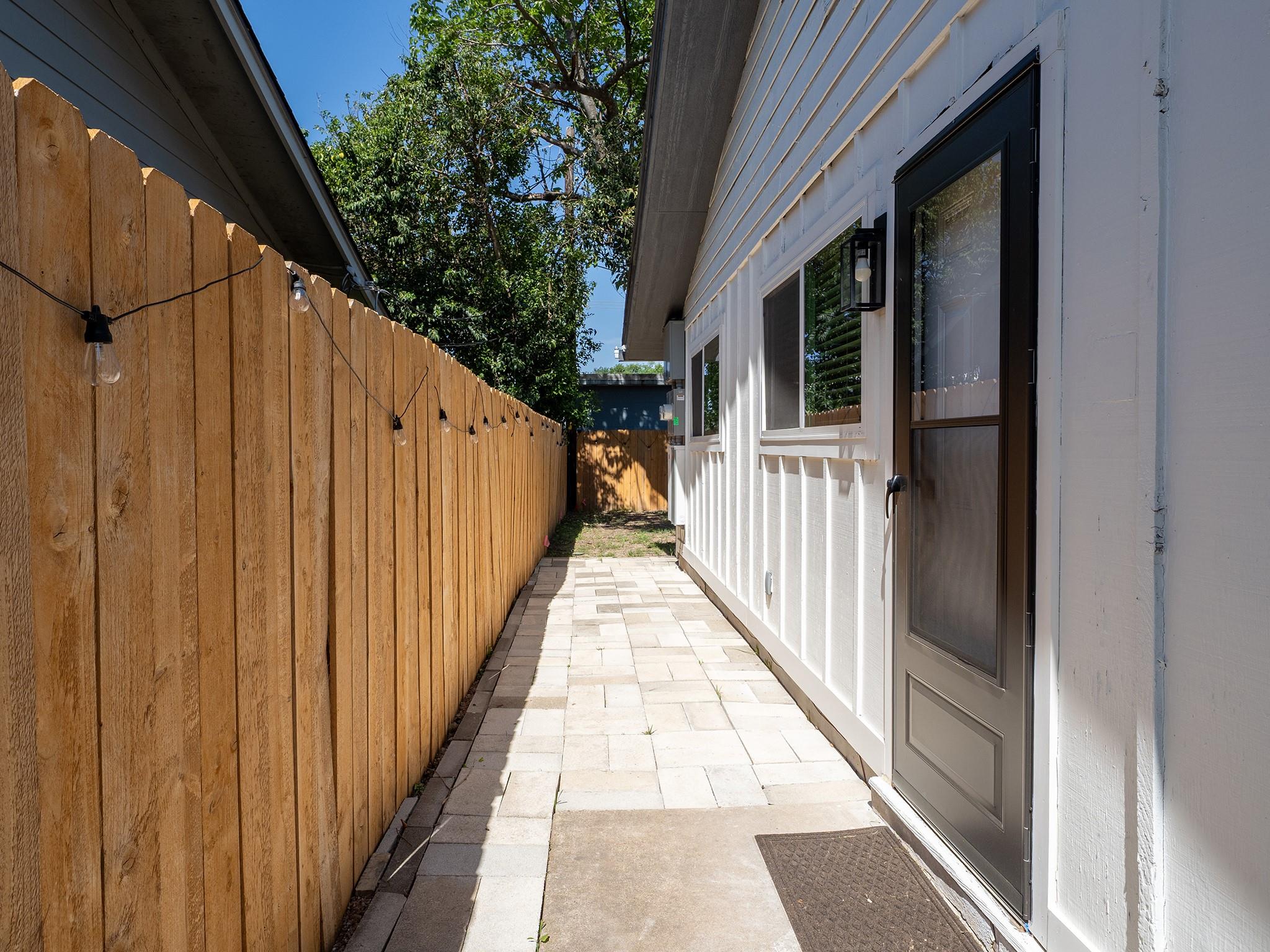 8314 Bowling Green Dr # B, Austin, TX 78757