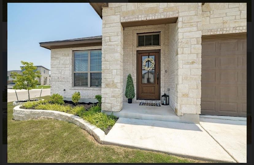 501 Seabiscuit Dr, Jarrell, TX 76537