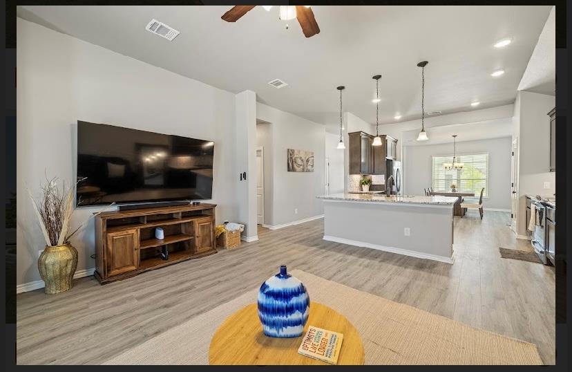 501 Seabiscuit Dr, Jarrell, TX 76537