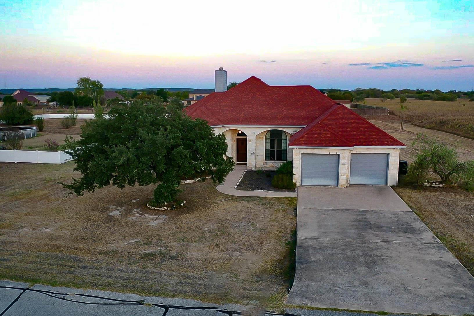 127 Eleanor Ln, Bastrop, TX 78602