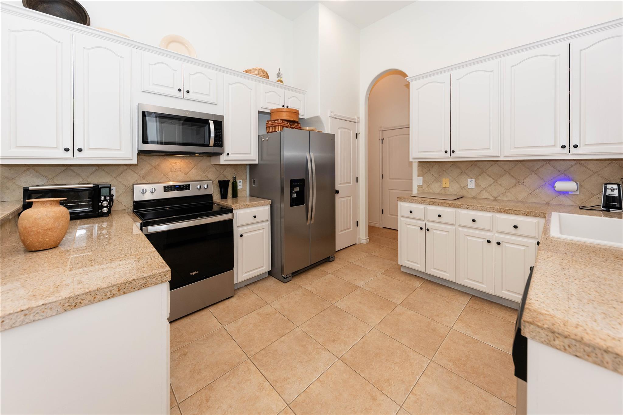 127 Eleanor Ln, Bastrop, TX 78602