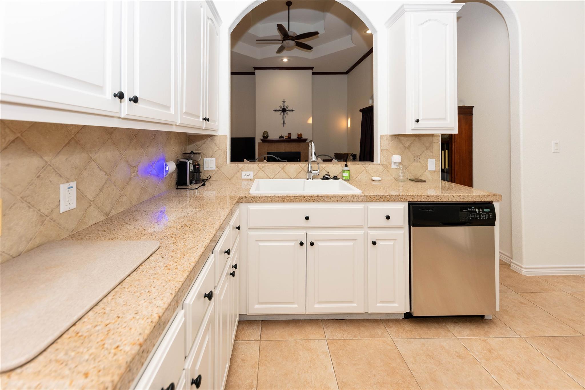 127 Eleanor Ln, Bastrop, TX 78602