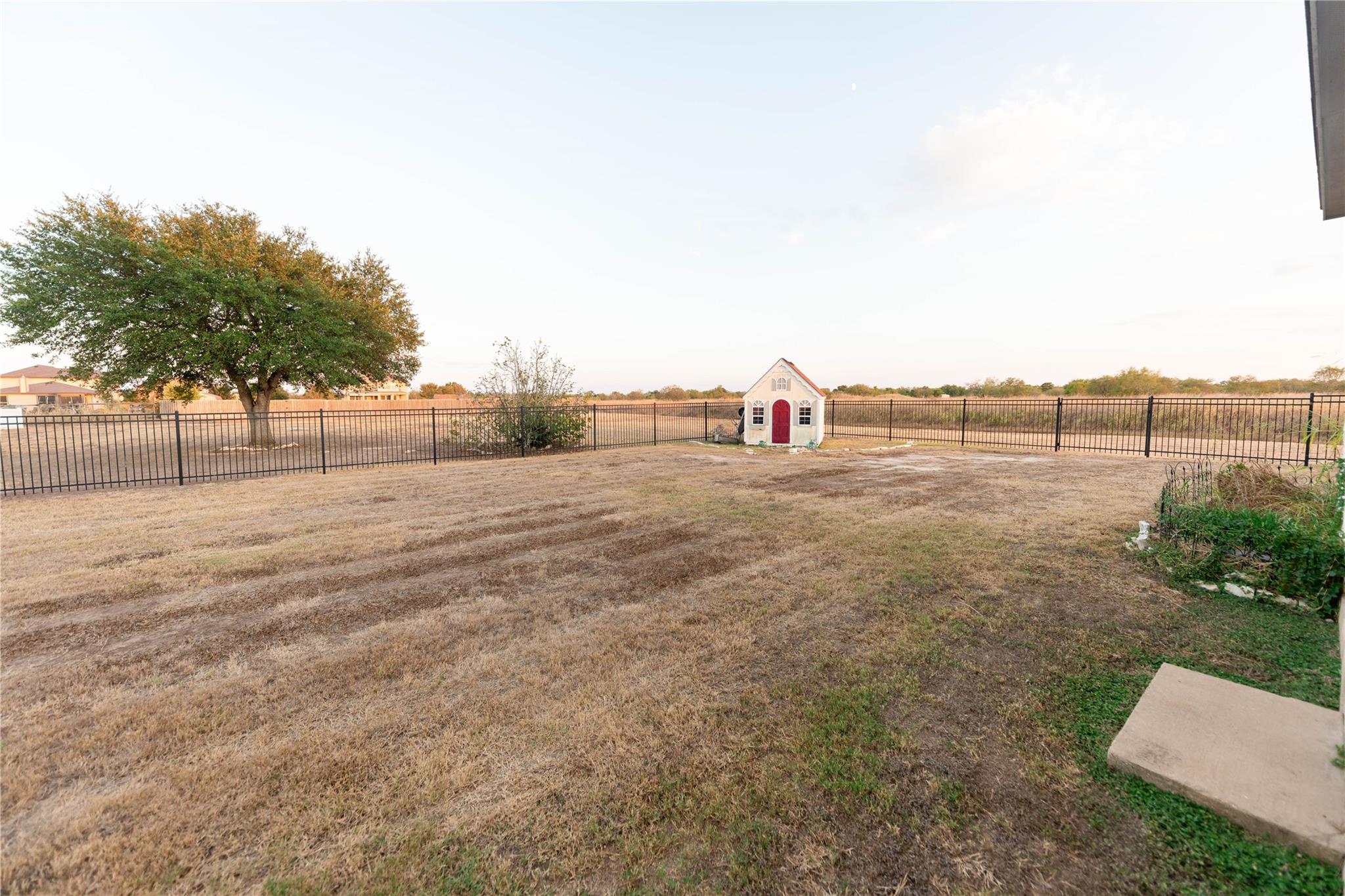 127 Eleanor Ln, Bastrop, TX 78602
