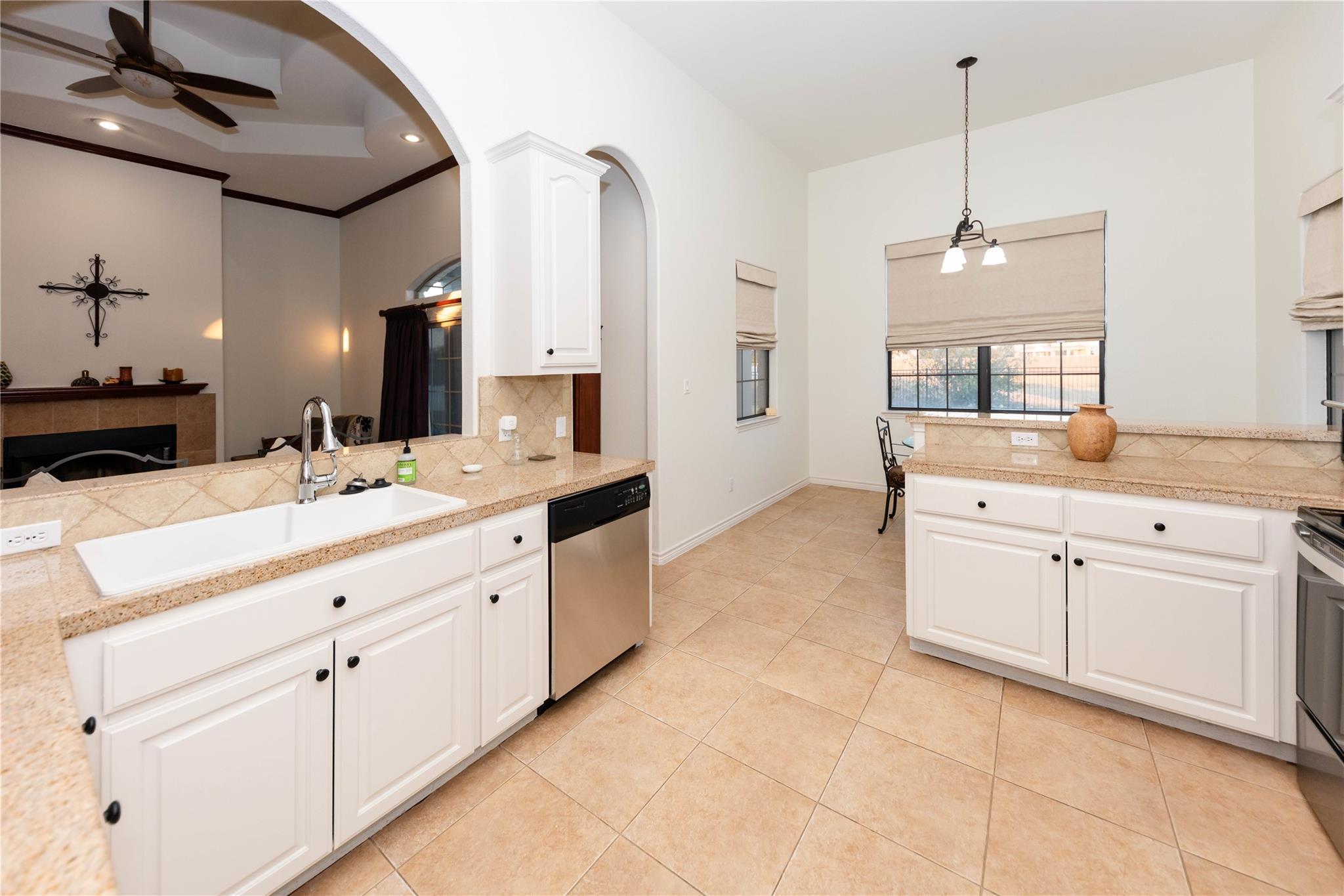 127 Eleanor Ln, Bastrop, TX 78602