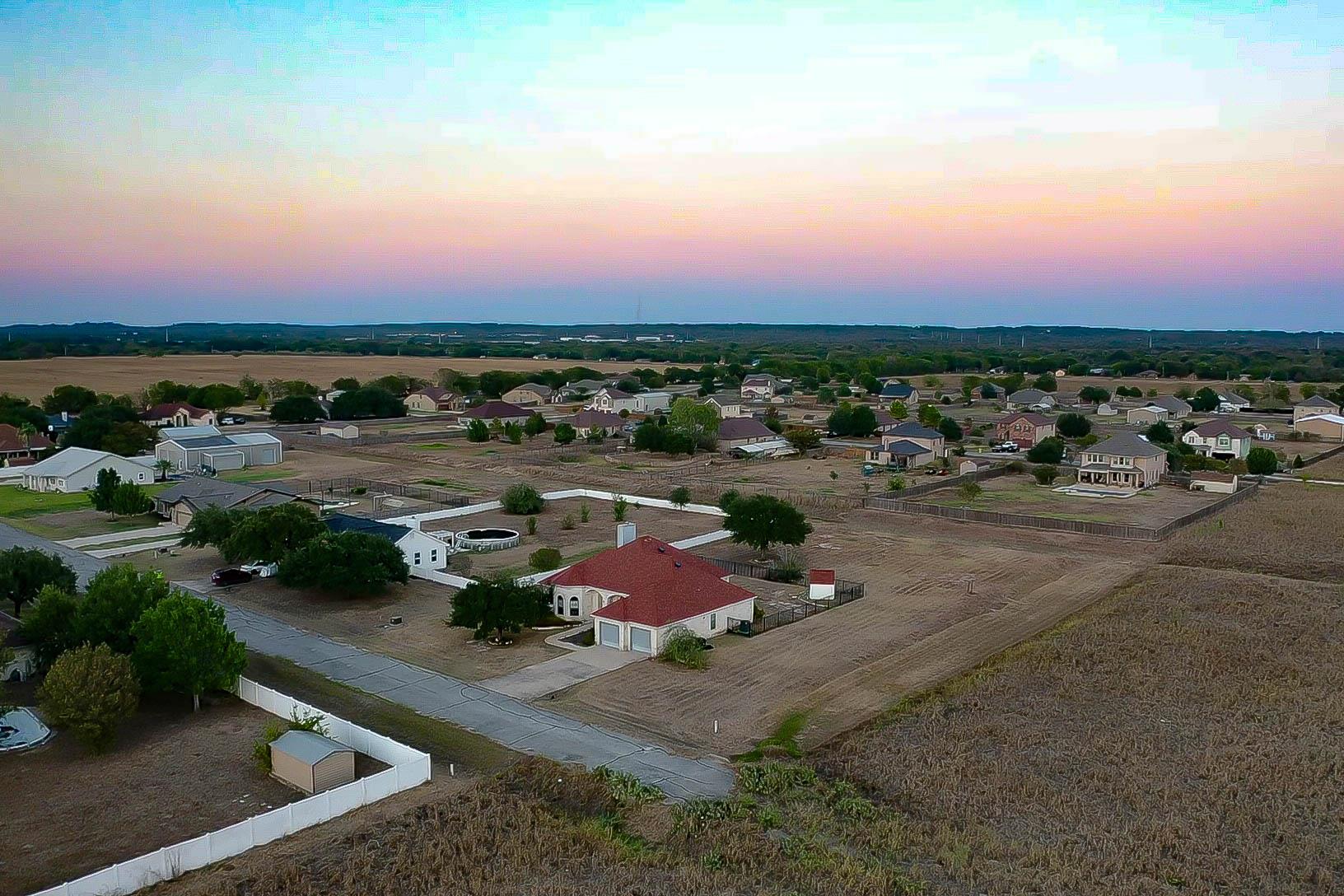 127 Eleanor Ln, Bastrop, TX 78602