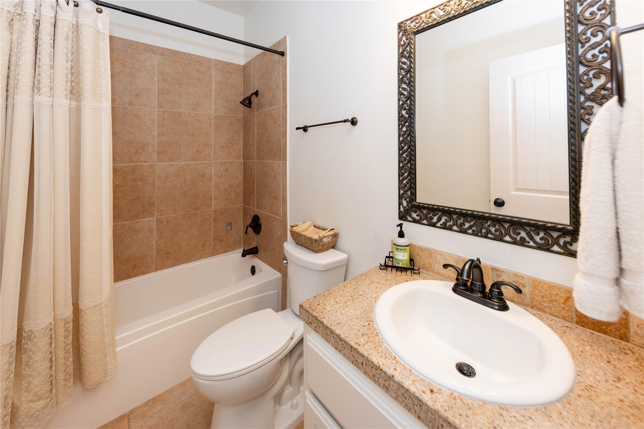 127 Eleanor Ln, Bastrop, TX 78602