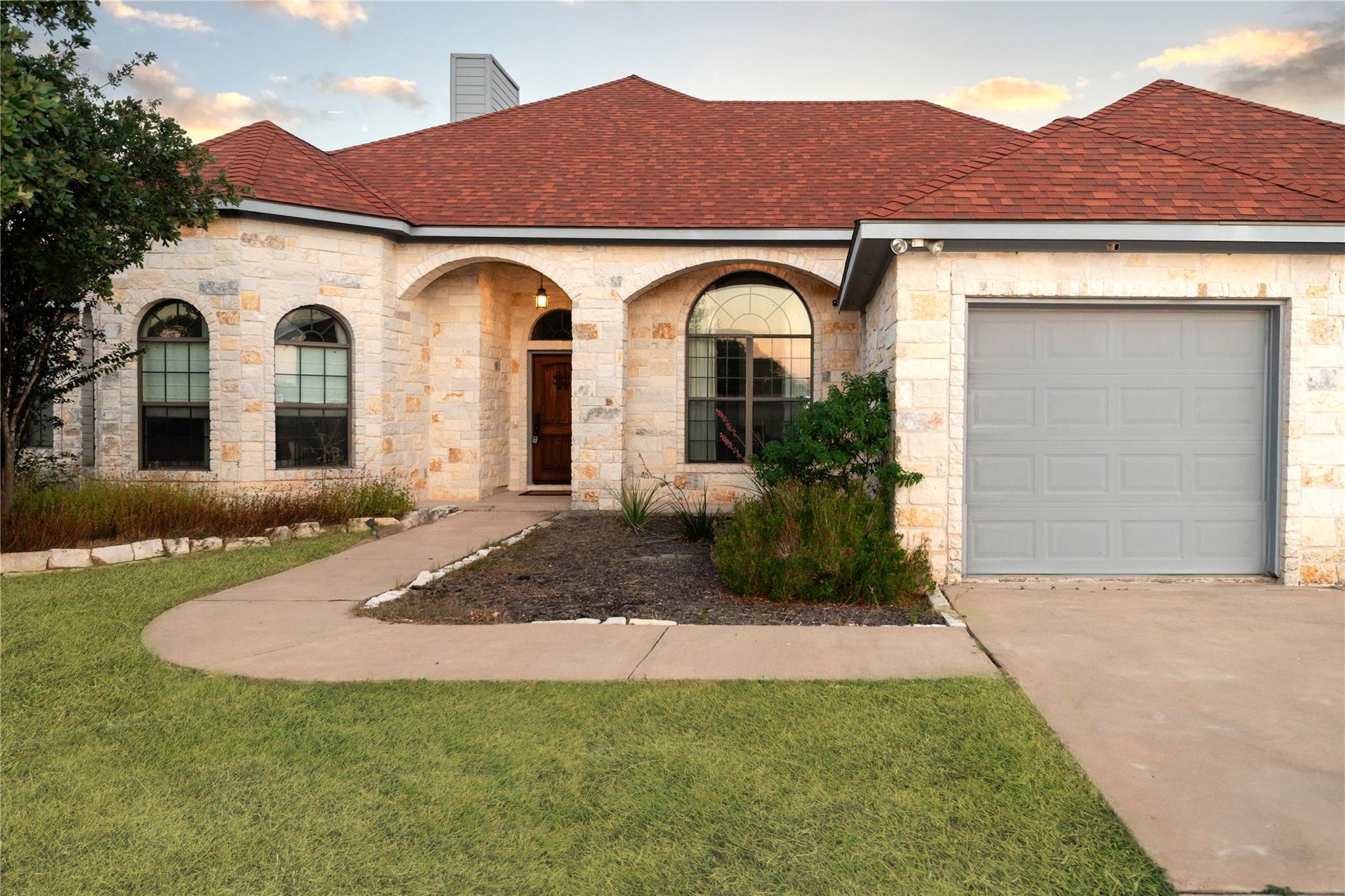 127 Eleanor Ln, Bastrop, TX 78602