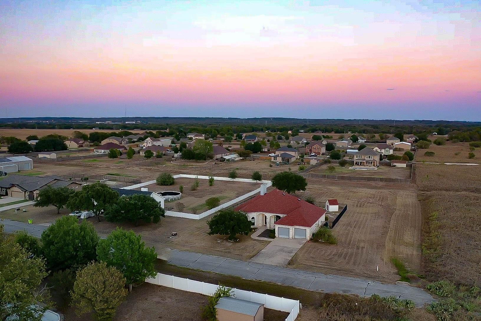 127 Eleanor Ln, Bastrop, TX 78602