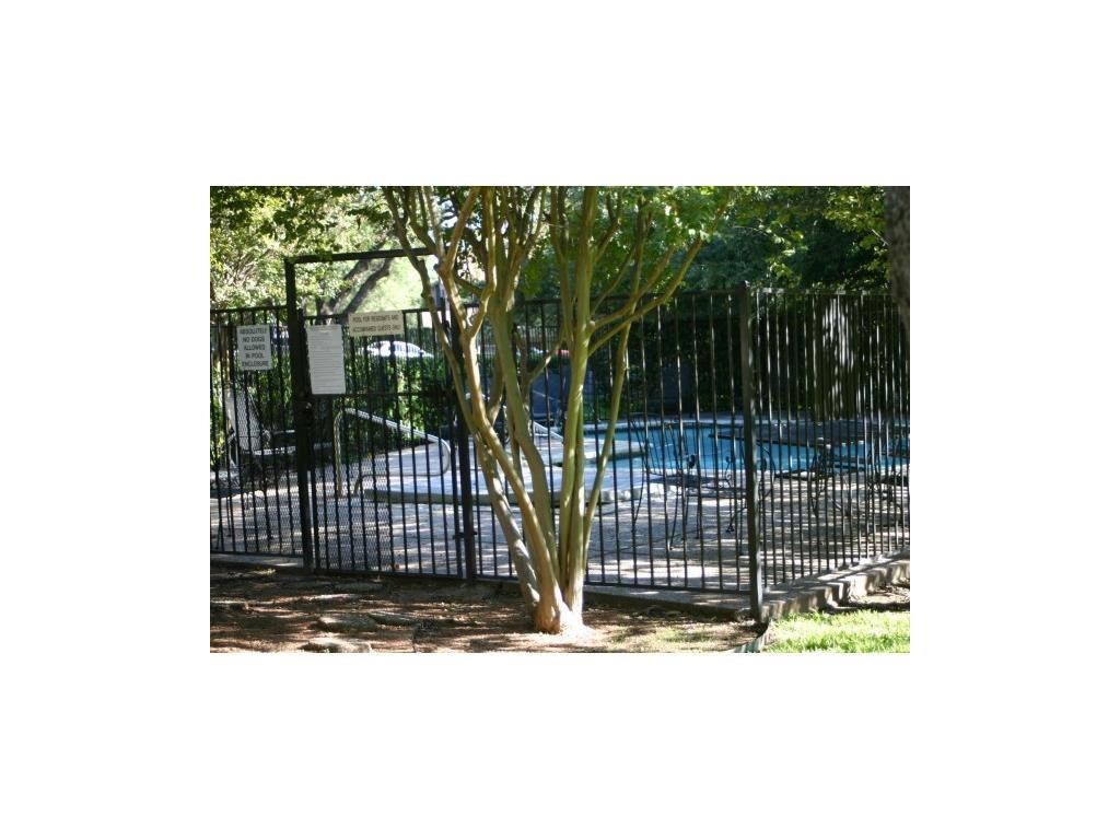 11821 Bittern Holw # 20, Austin, TX 78758