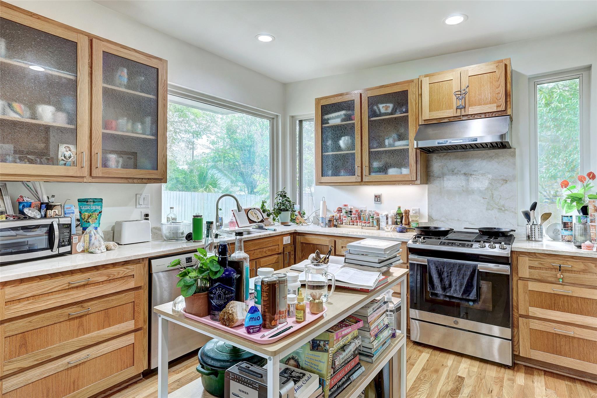 809 E 44th St, Austin, TX 78751