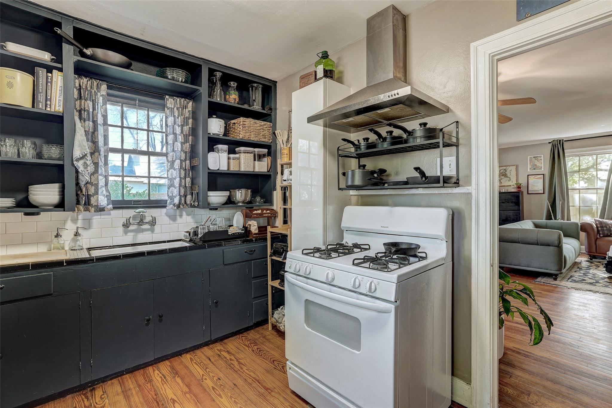 809 E 44th St, Austin, TX 78751