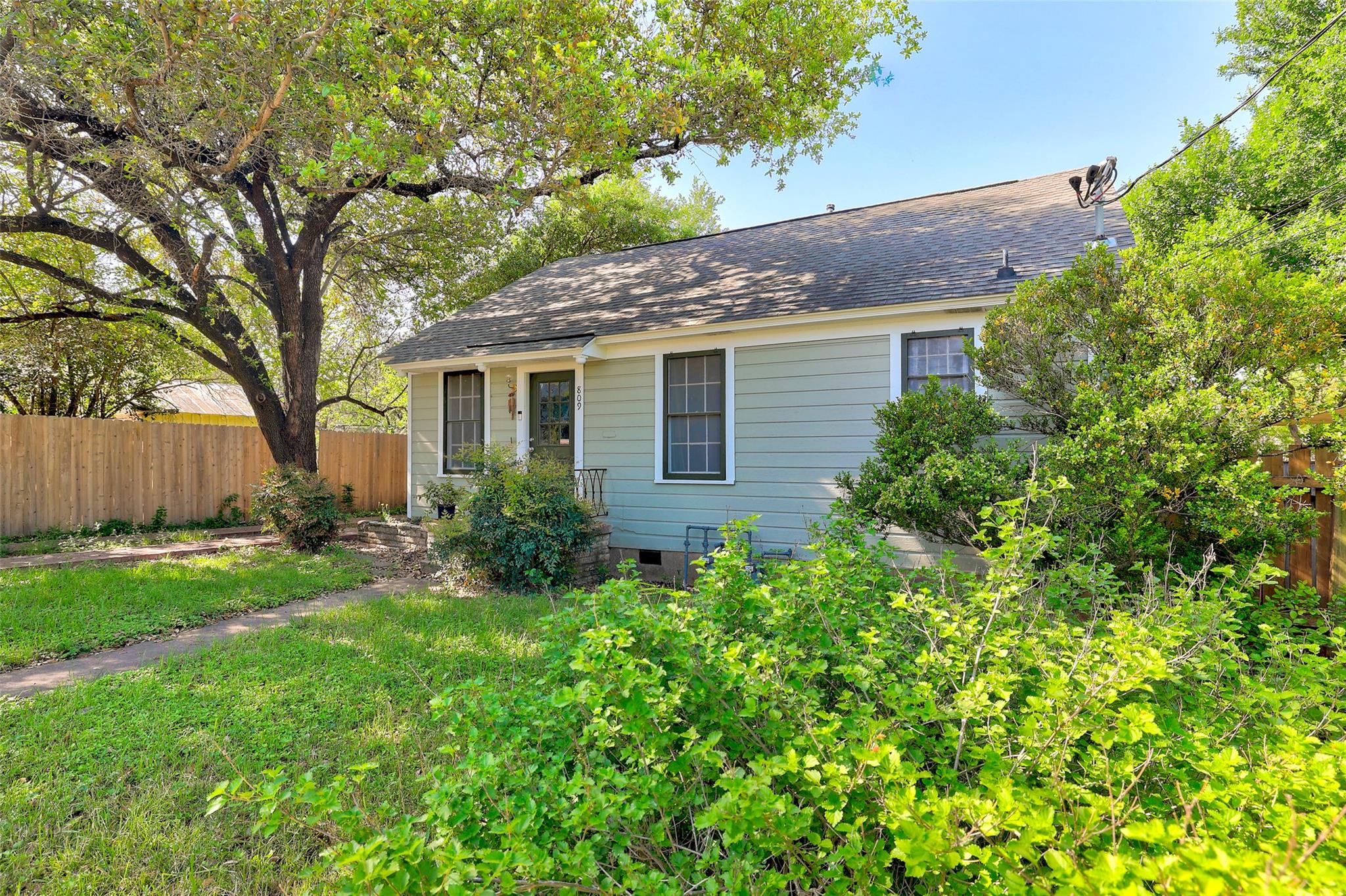 809 E 44th St, Austin, TX 78751
