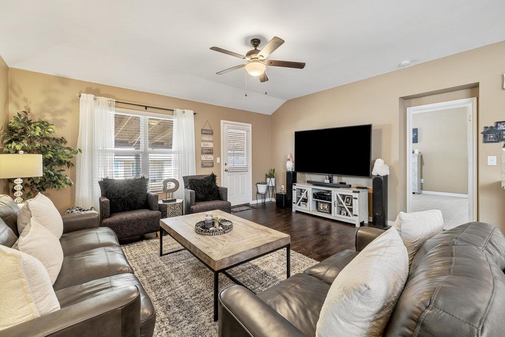 5920 Montrelia Dr, Austin, TX 78724