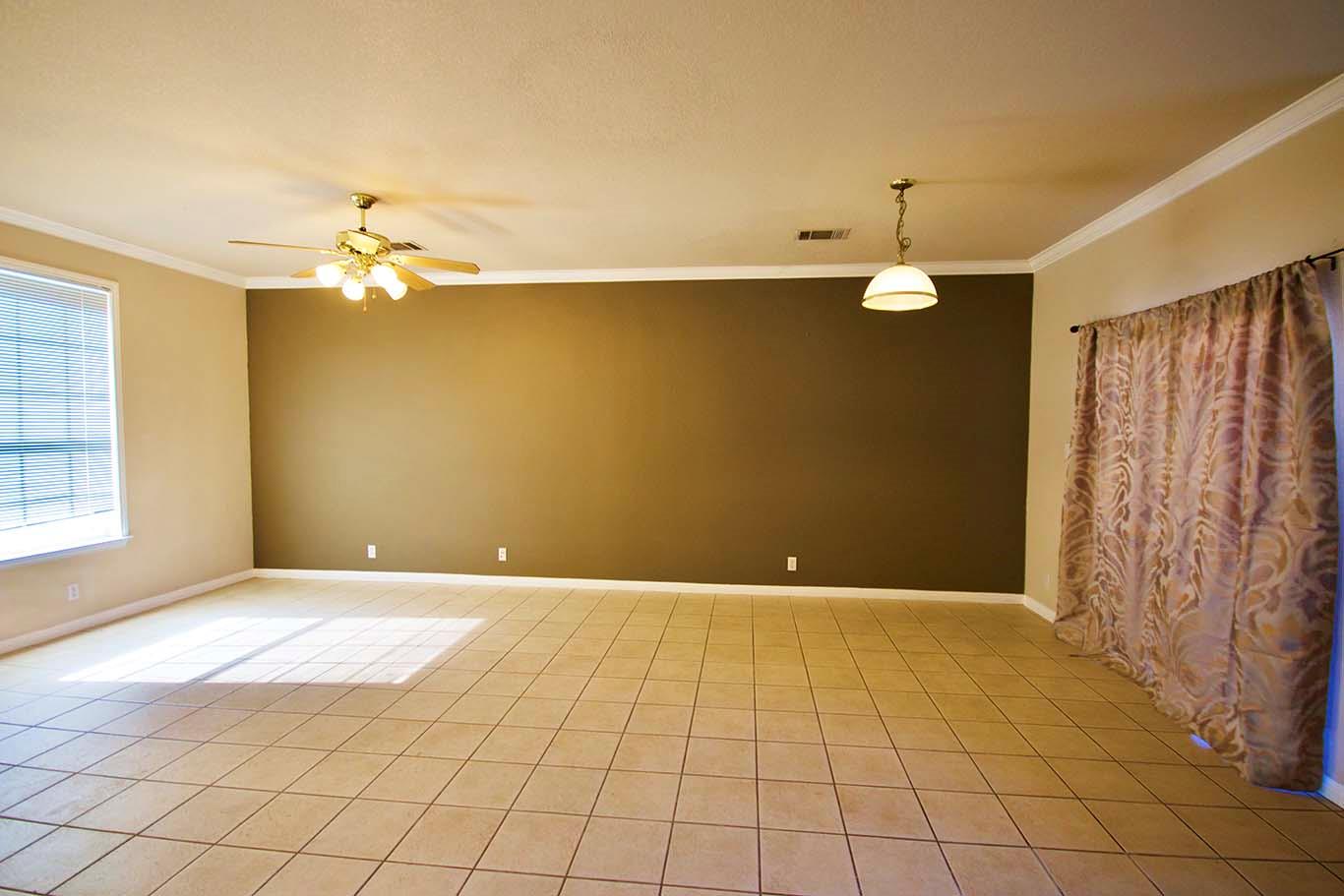 600 Kawnee Dr # D, Austin, TX 78752