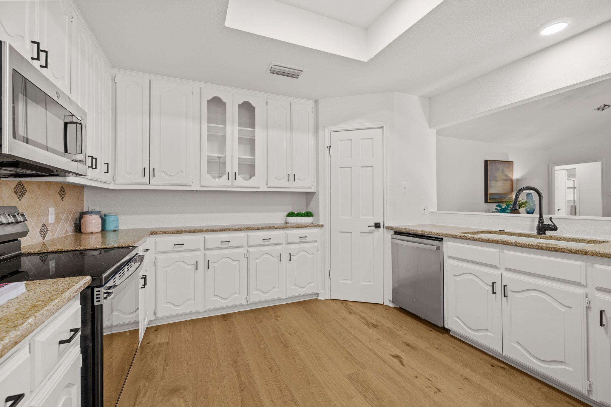 303 S Ridge Cir, Georgetown, TX 78628