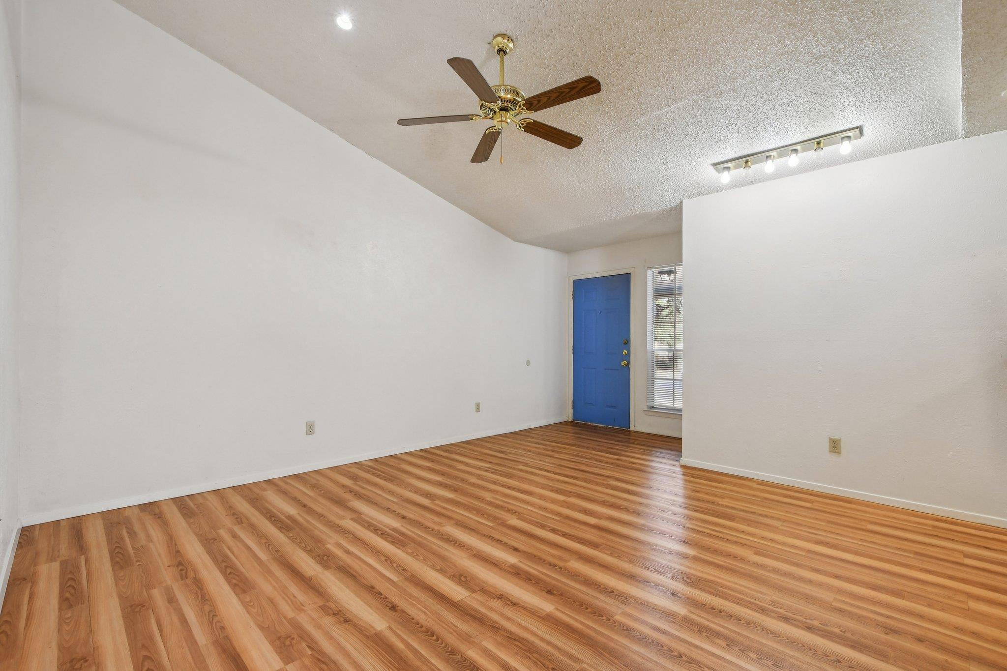 11948 Sunhillow Bnd # A, Austin, TX 78758