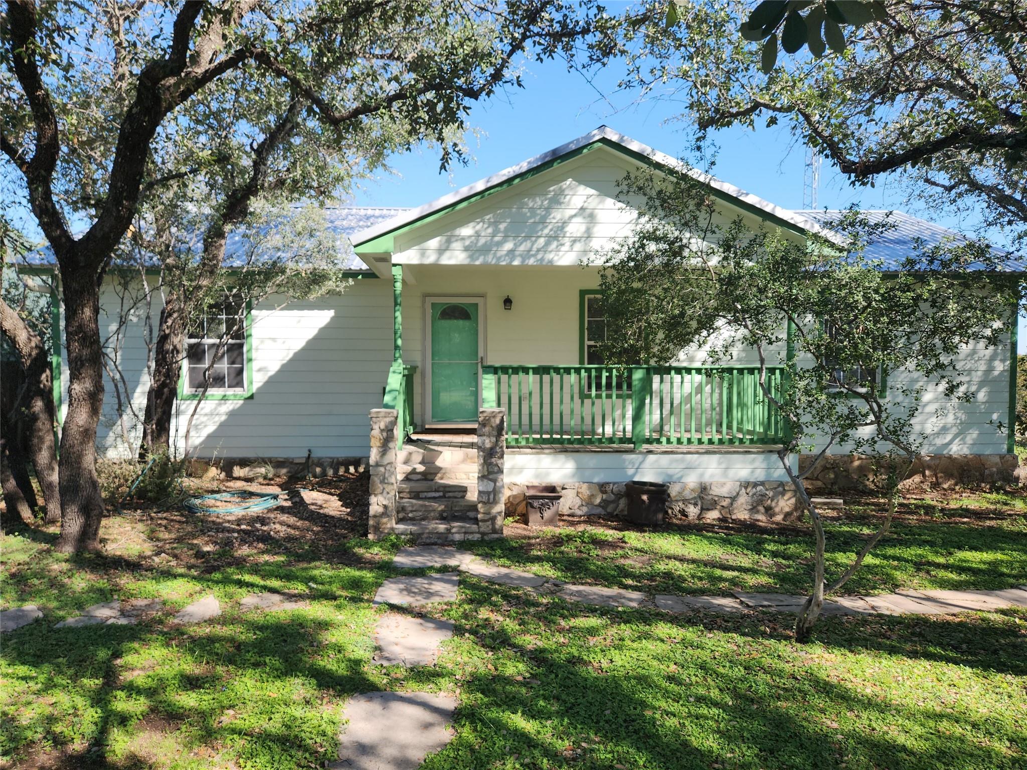 713 Jim Bowie Dr, Spicewood, TX 78669