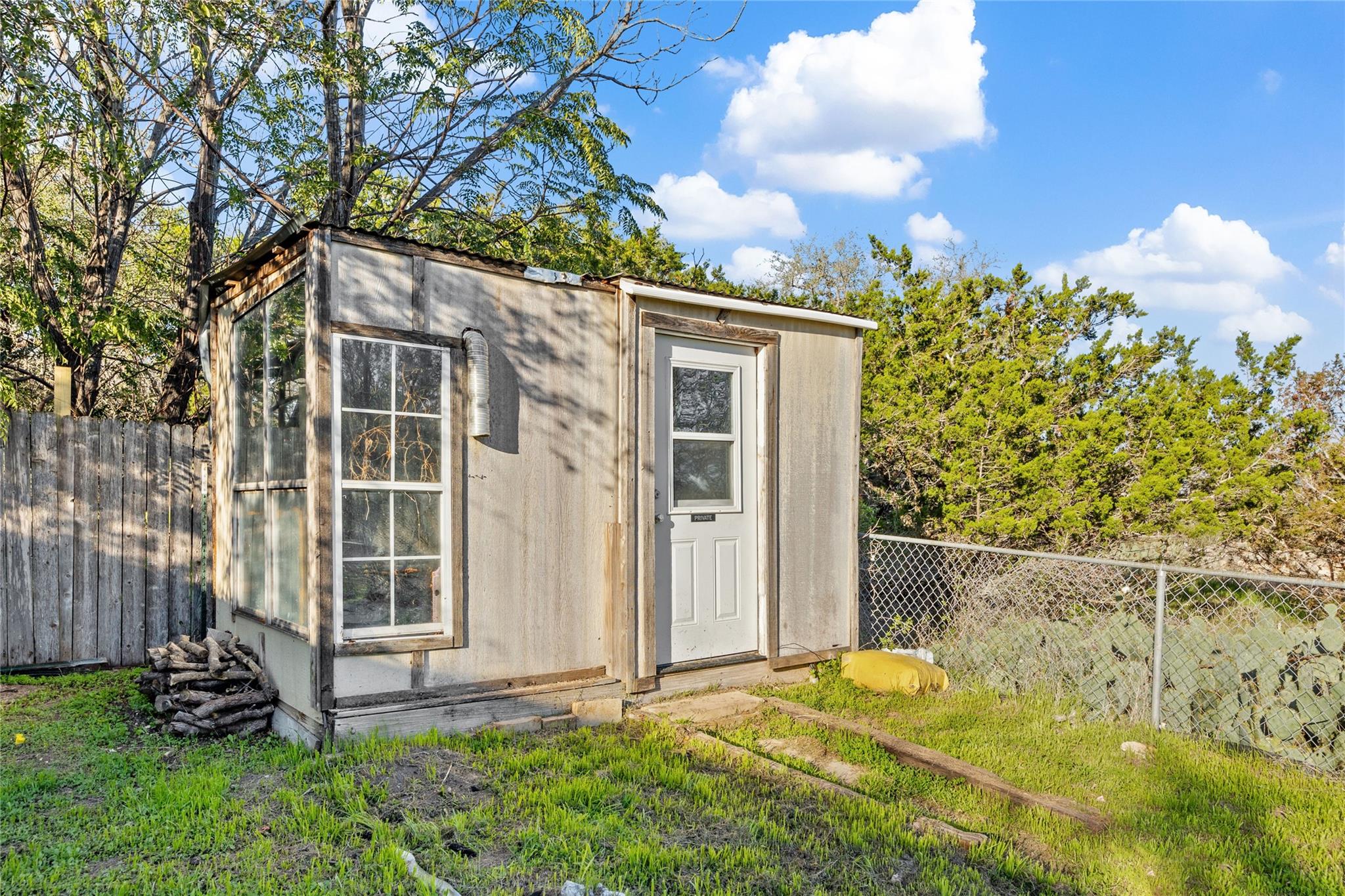 713 Jim Bowie Dr, Spicewood, TX 78669