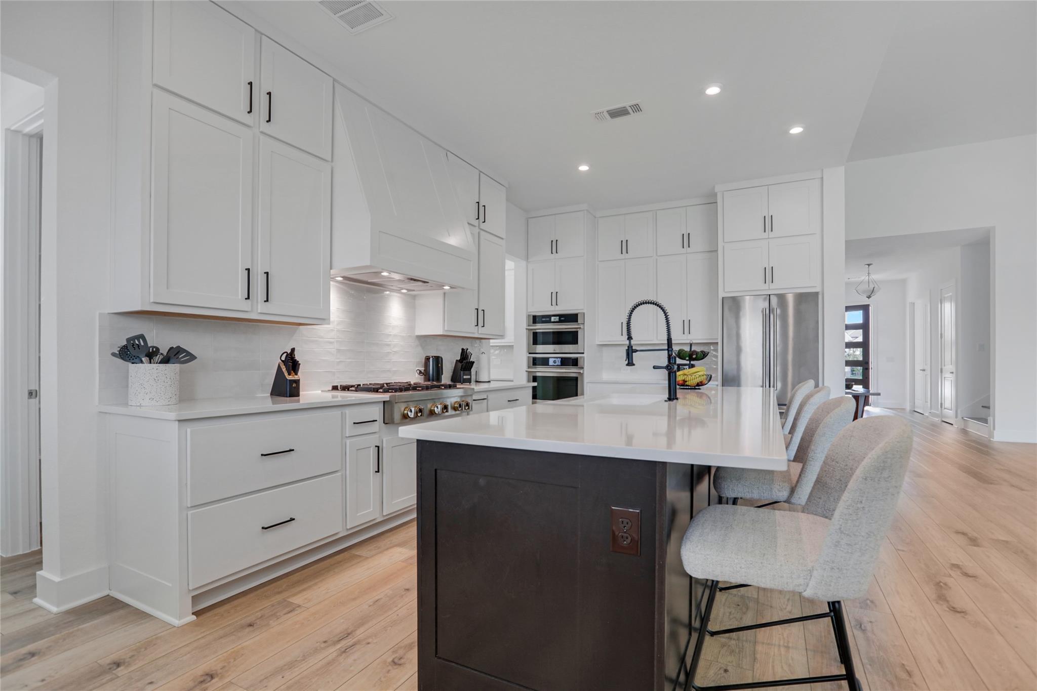 316 Valletta Way, Liberty Hill, TX 78642