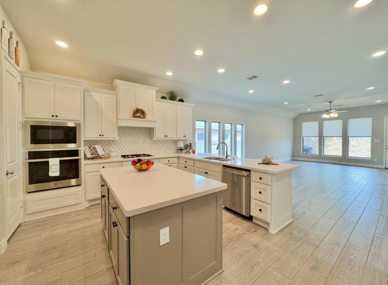 2157 Wildrye Ln, New Braunfels, TX 78132