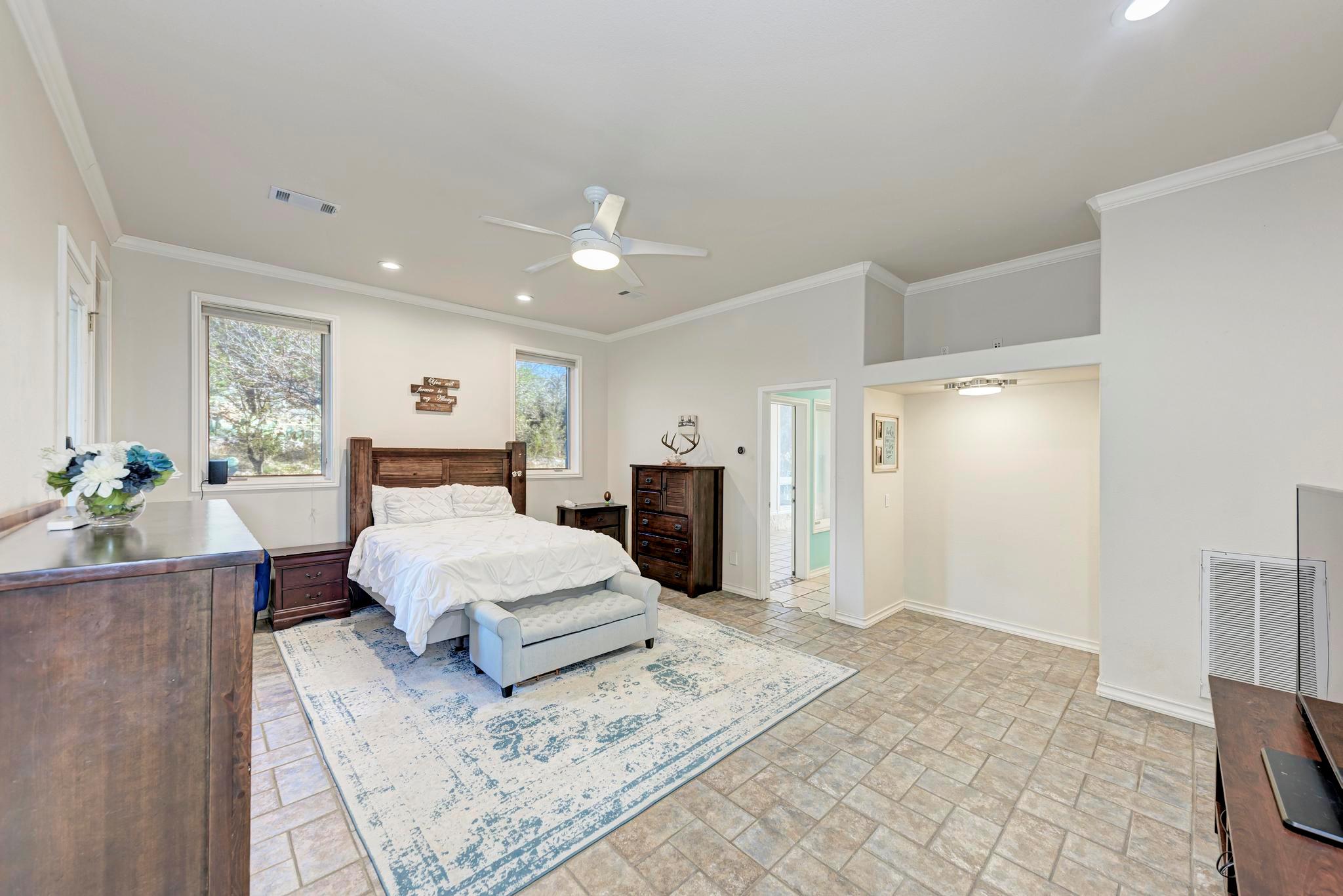 330 Juniper Trl, Kingsland, TX 78639