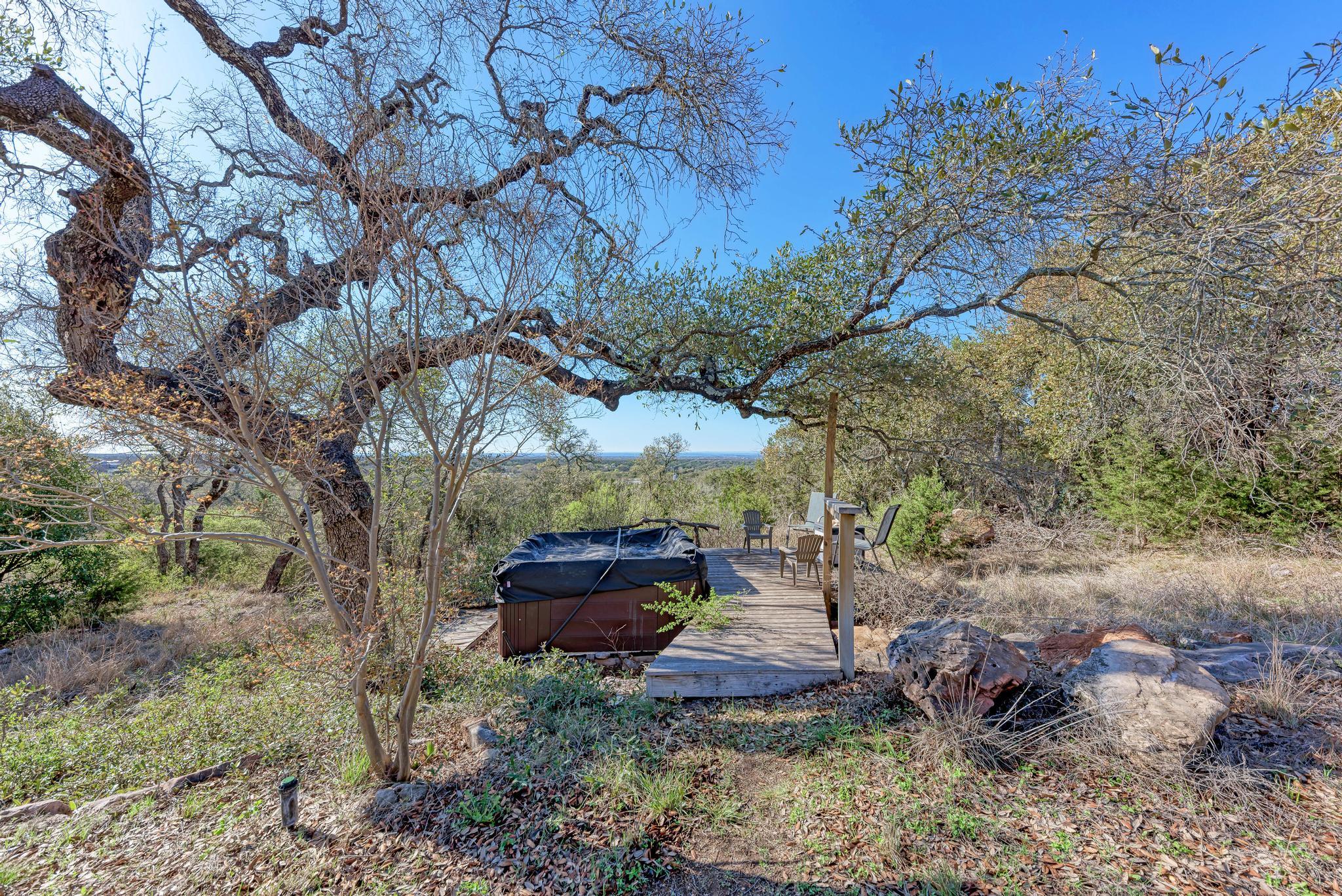 330 Juniper Trl, Kingsland, TX 78639