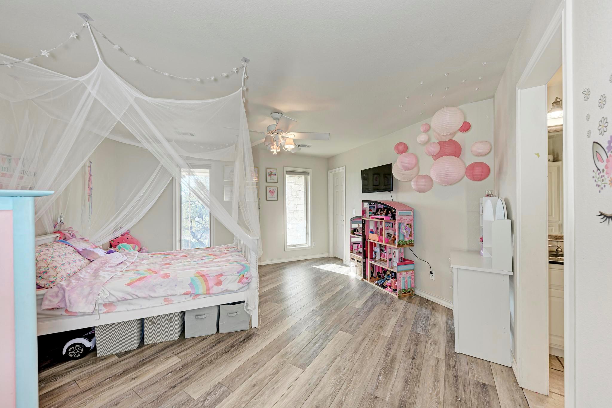 330 Juniper Trl, Kingsland, TX 78639