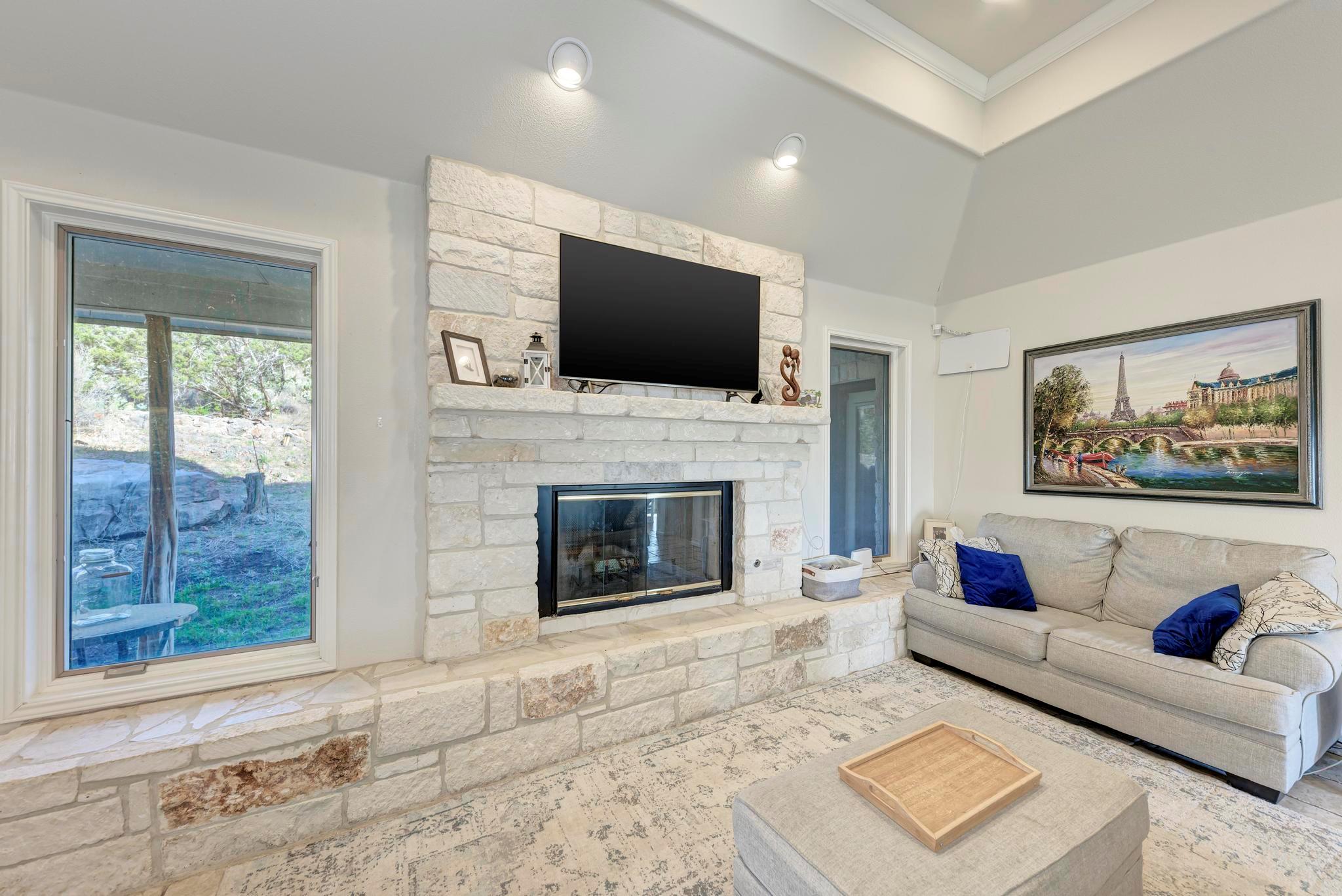 330 Juniper Trl, Kingsland, TX 78639